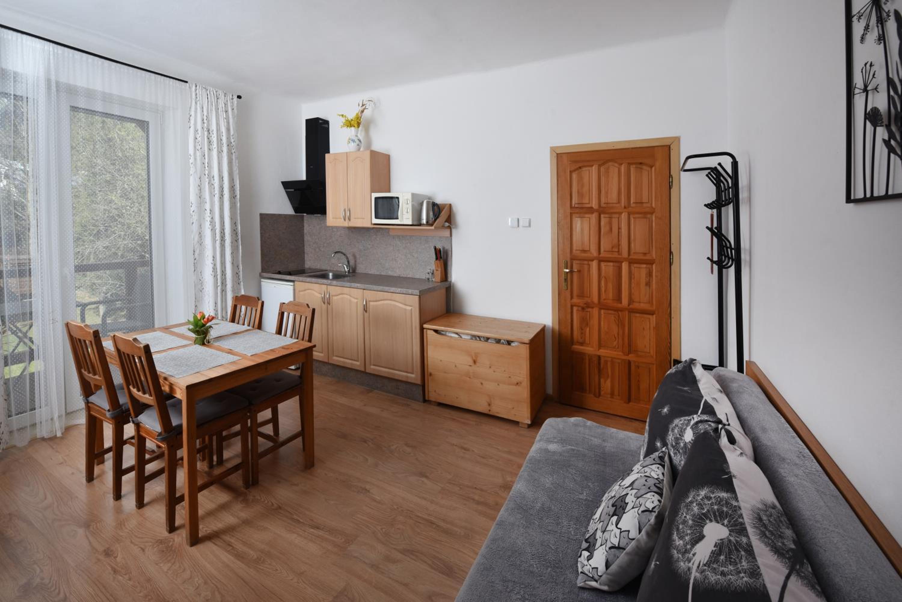 Apartment (2 Adults + 2 Children)