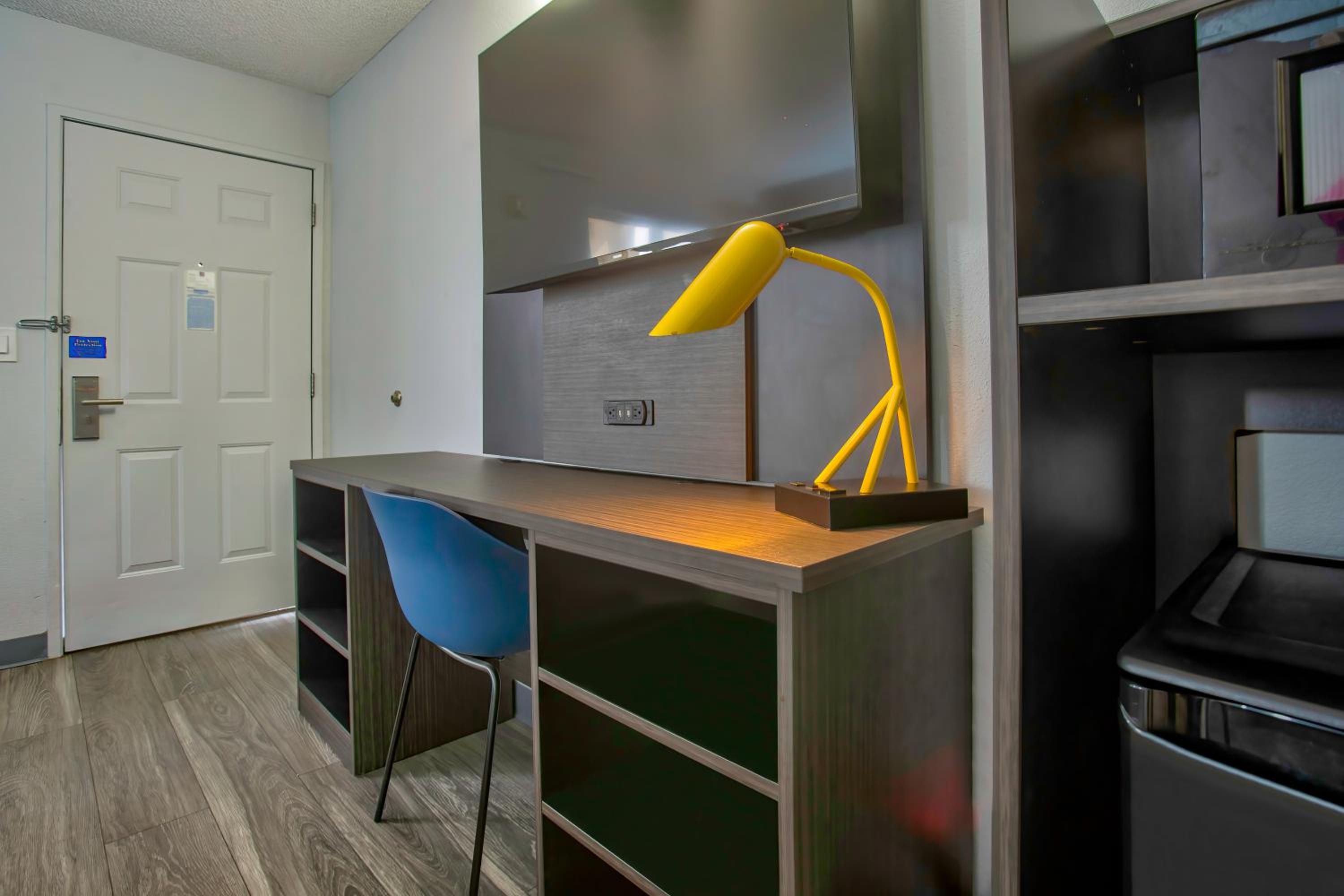 Double Room - Disability Access photo 3