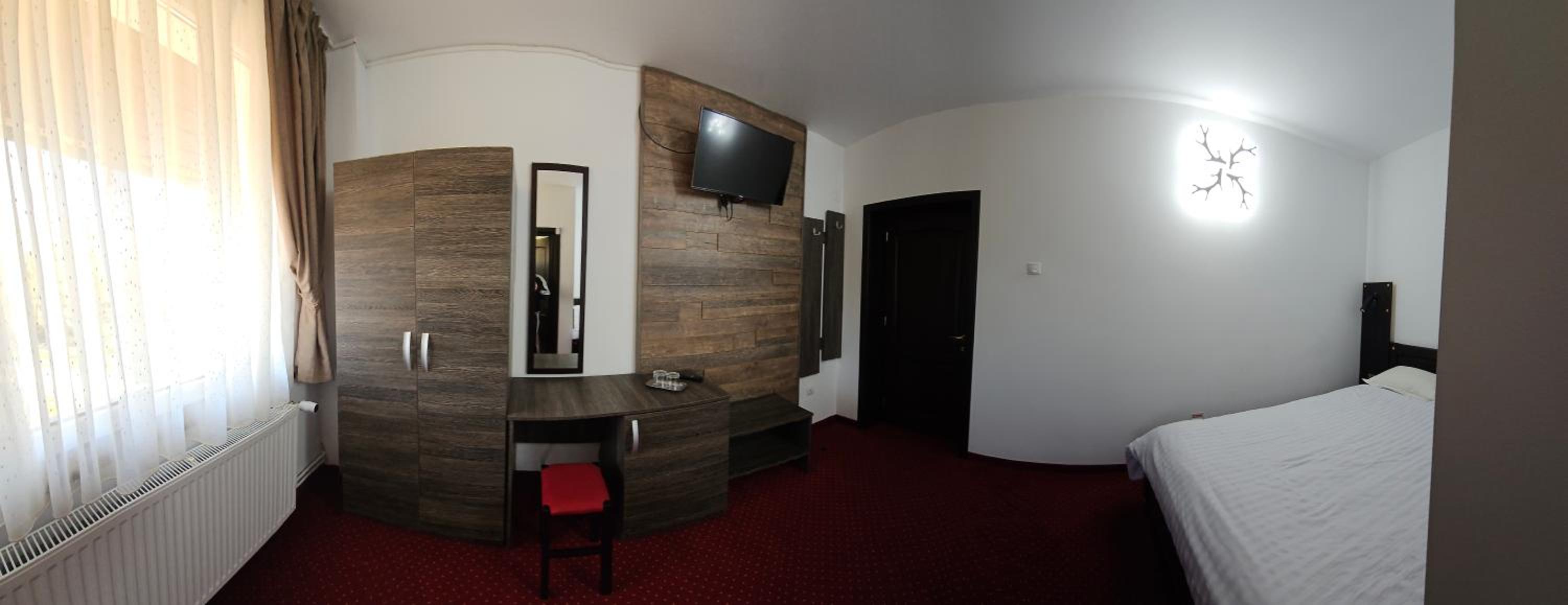 Double Room with Private Bathroom photo 3