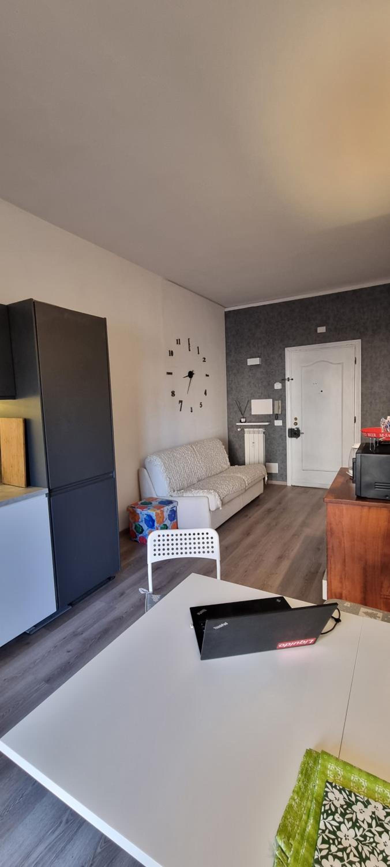 One-Bedroom Apartment - Non-Smoking photo 1
