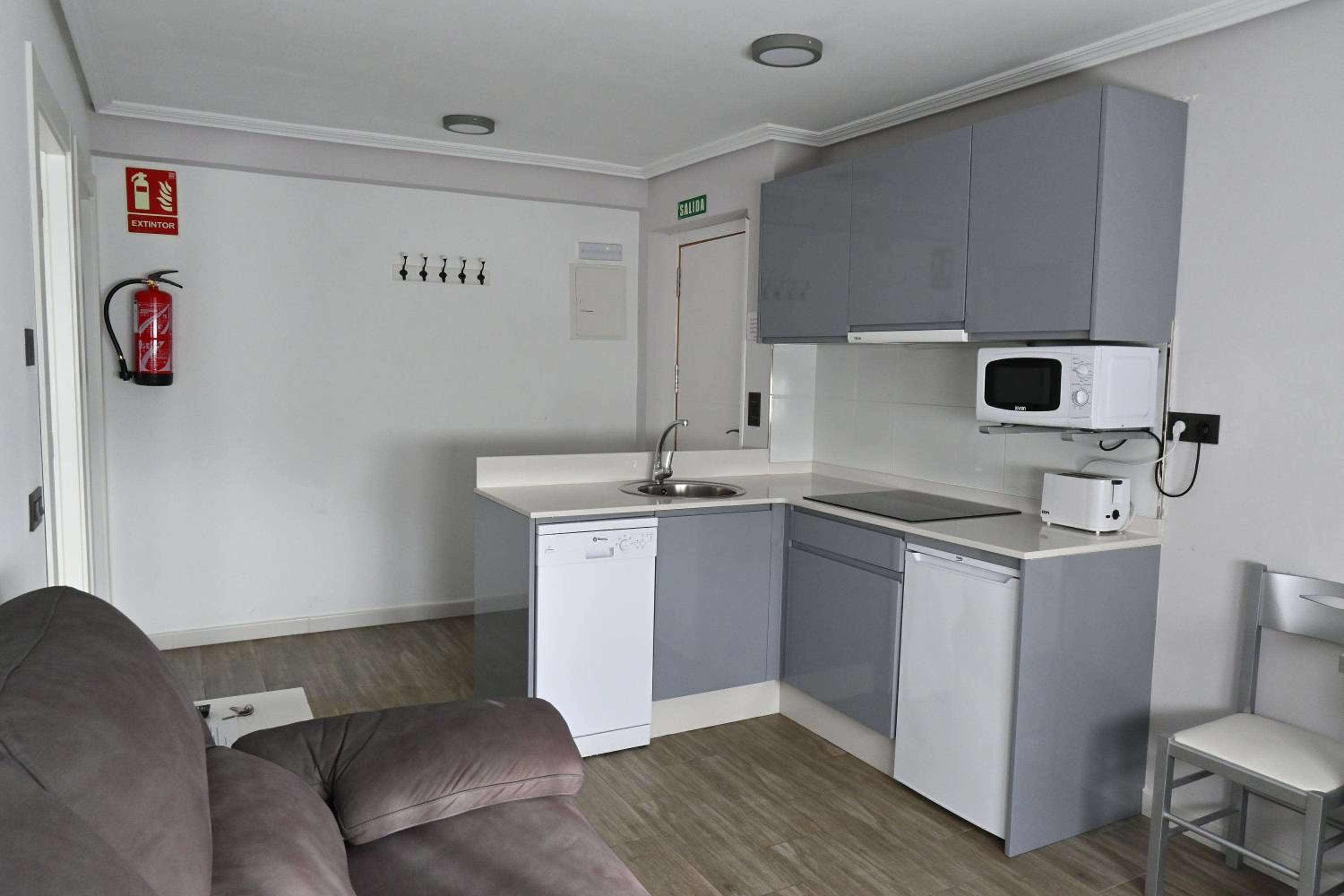 One-Bedroom Apartment 4 photo 3