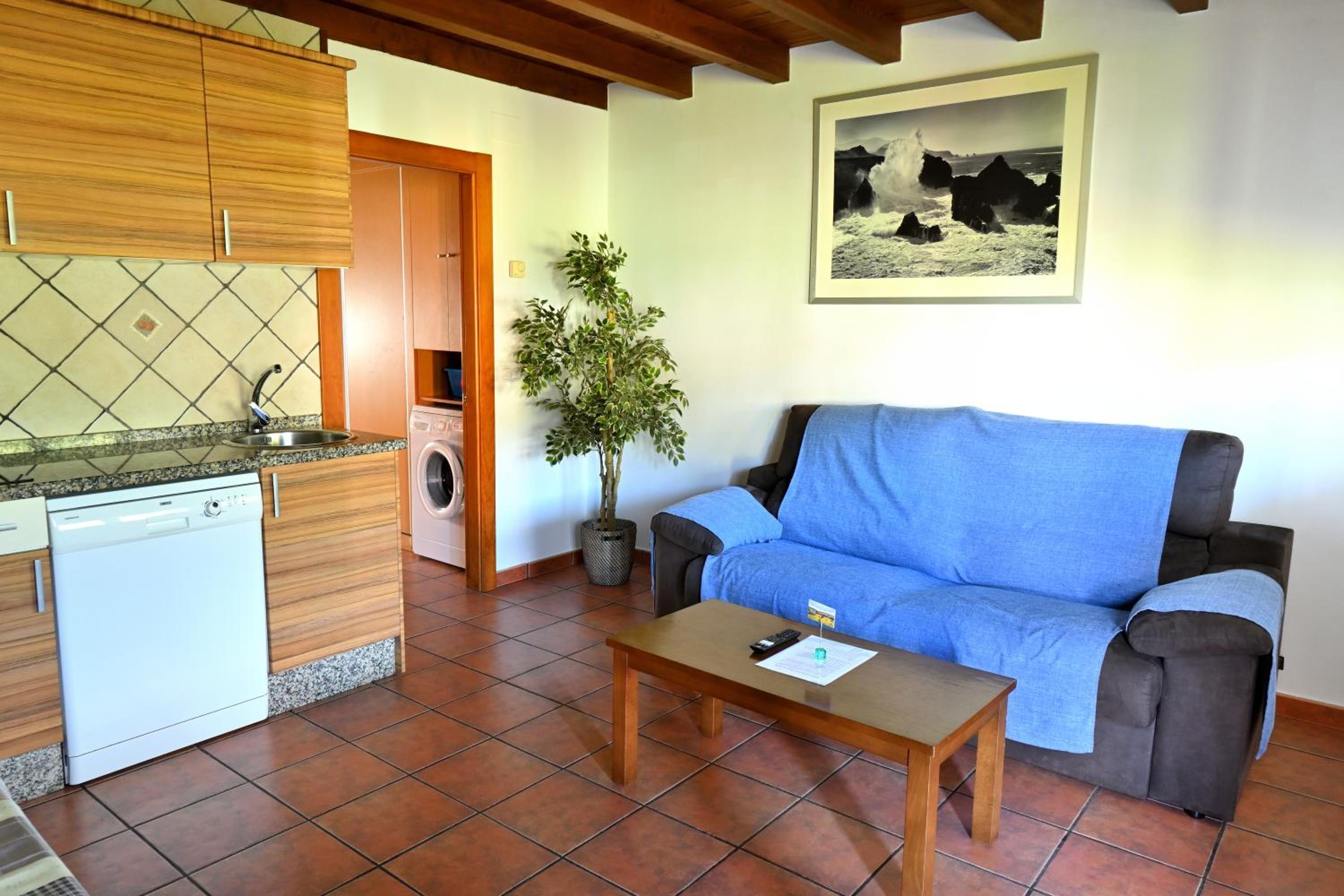 Apartment - Ground Floor photo 2