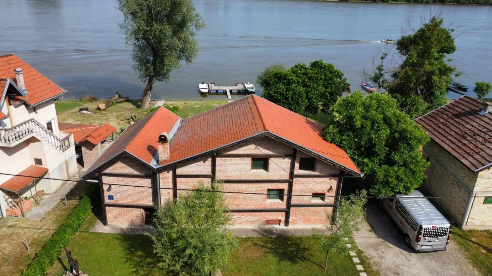 Four-Bedroom House photo 2