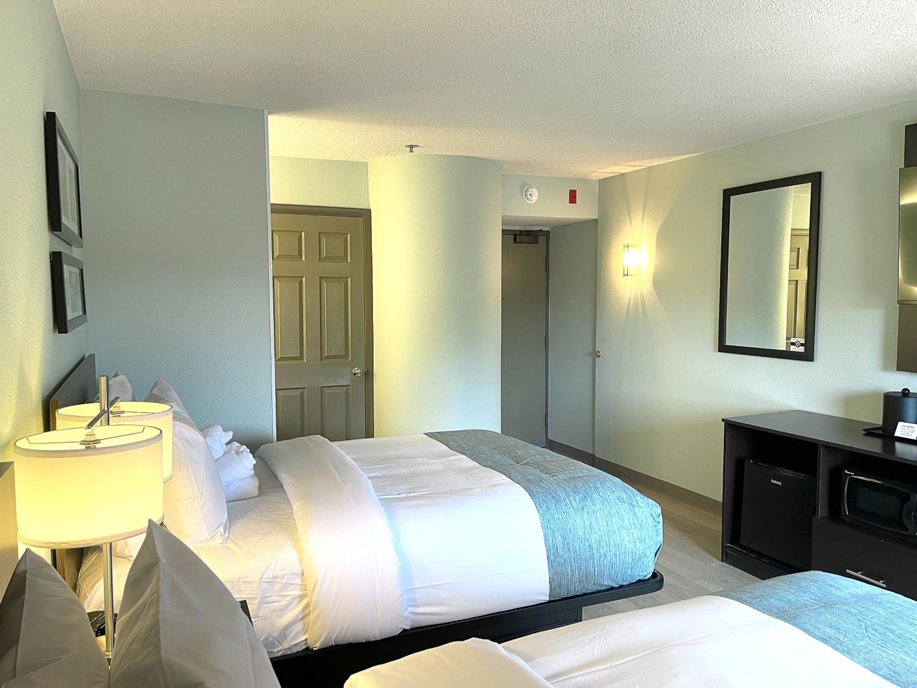 Double Room with Two Double Beds - Non-Smoking - Photo 11