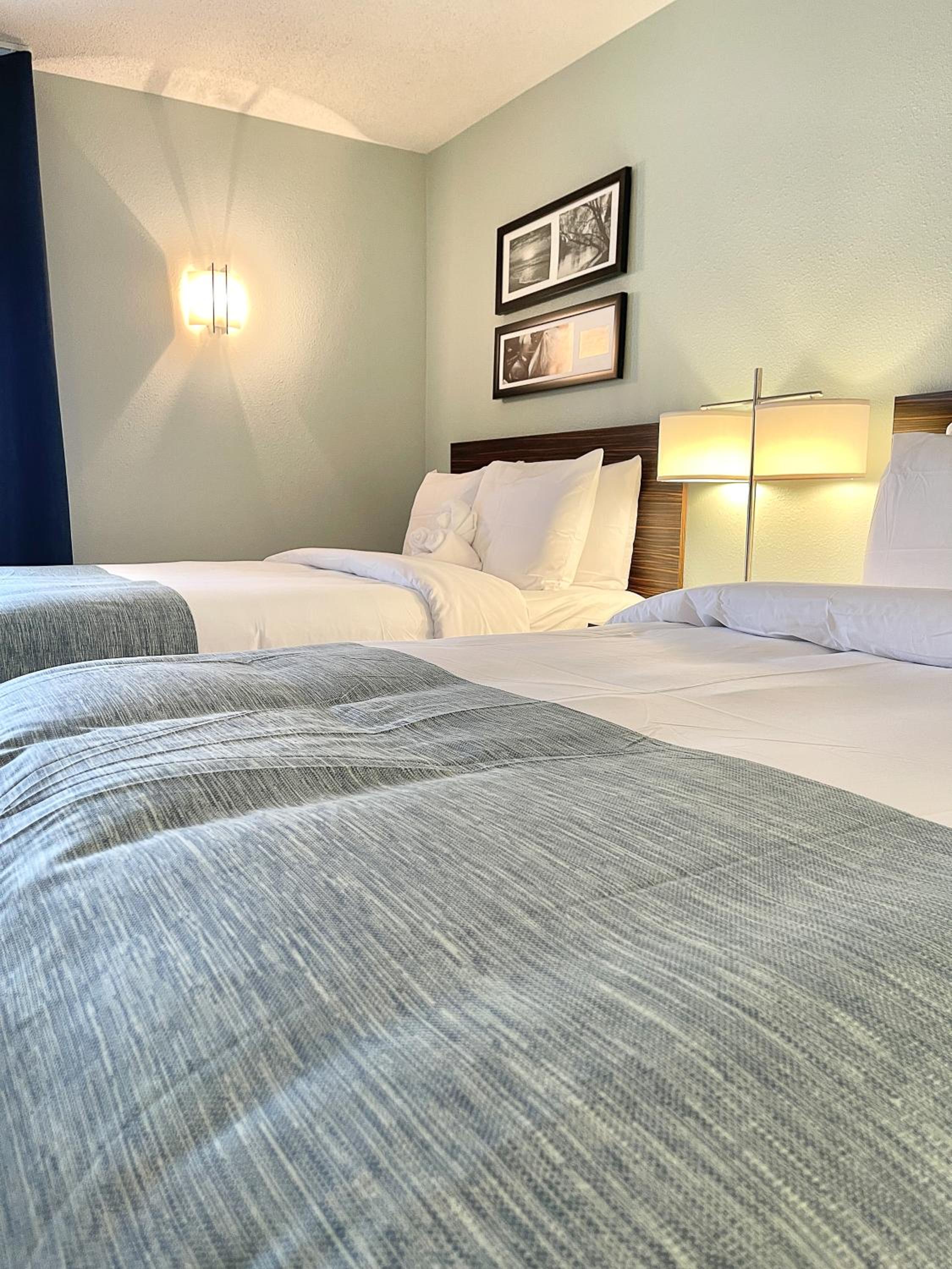 Double Room with Two Double Beds - Non-Smoking - Photo 4