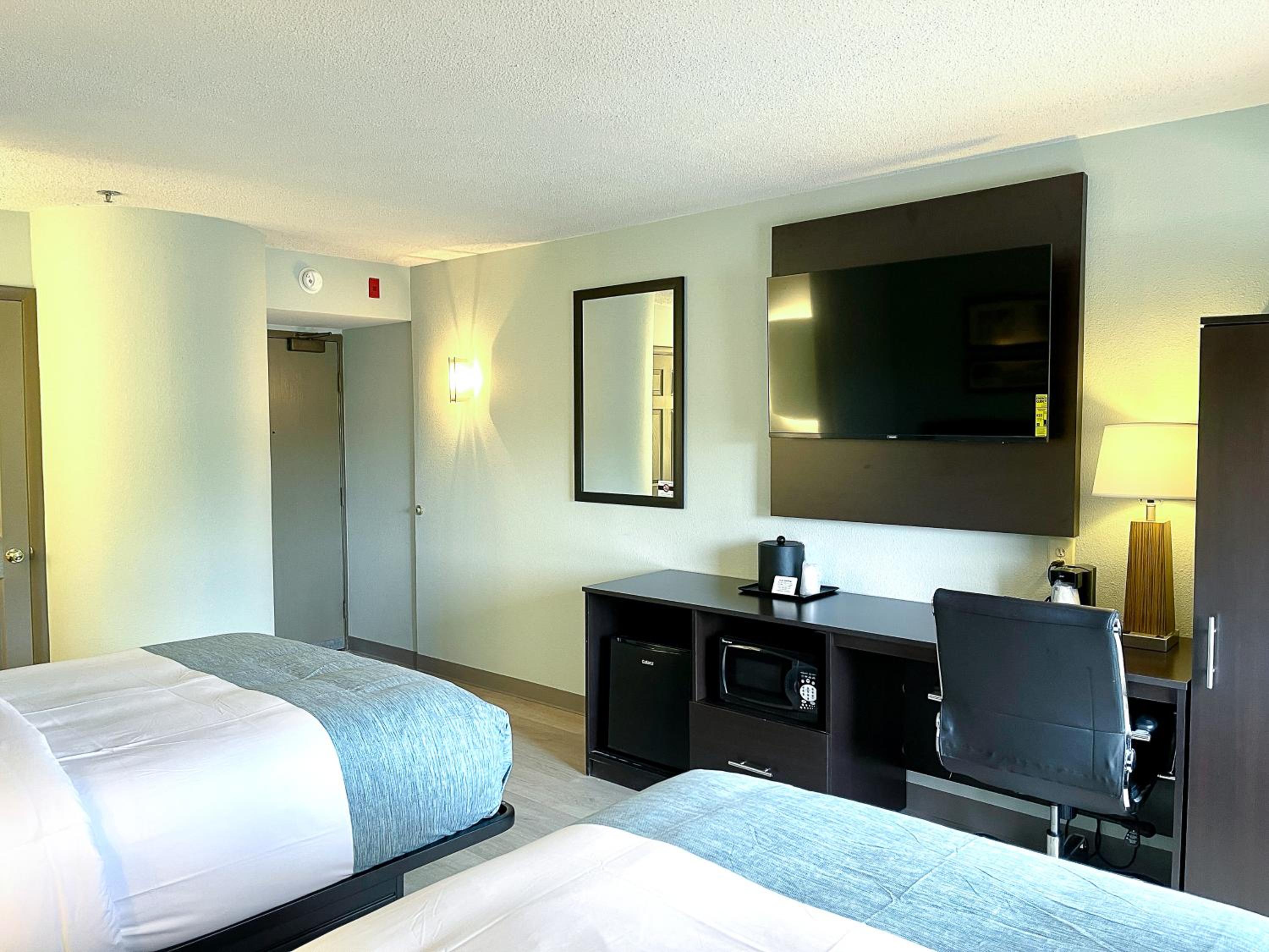 Double Room with Two Double Beds - Non-Smoking - Photo 8