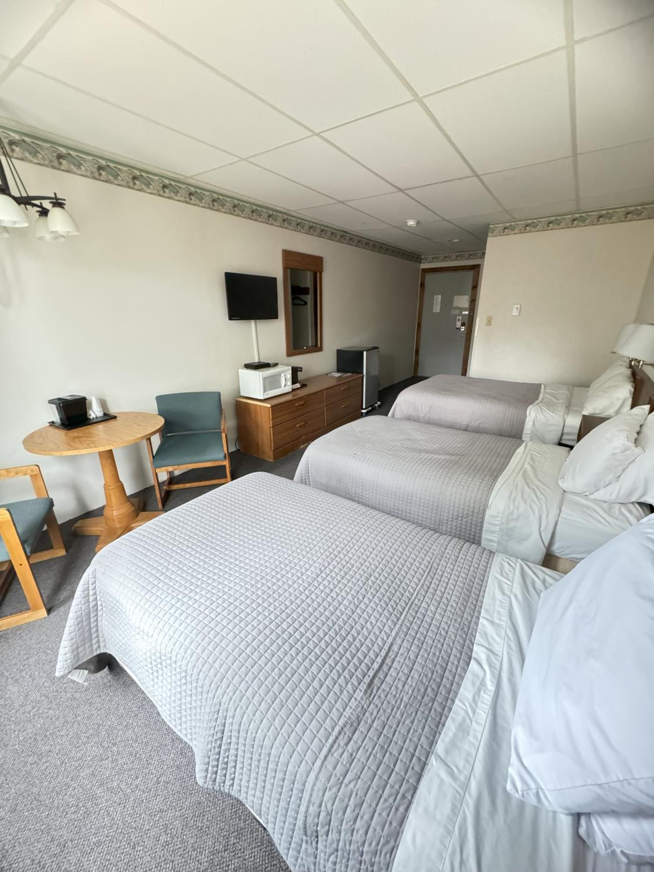 Double or Twin Room - Photo 2