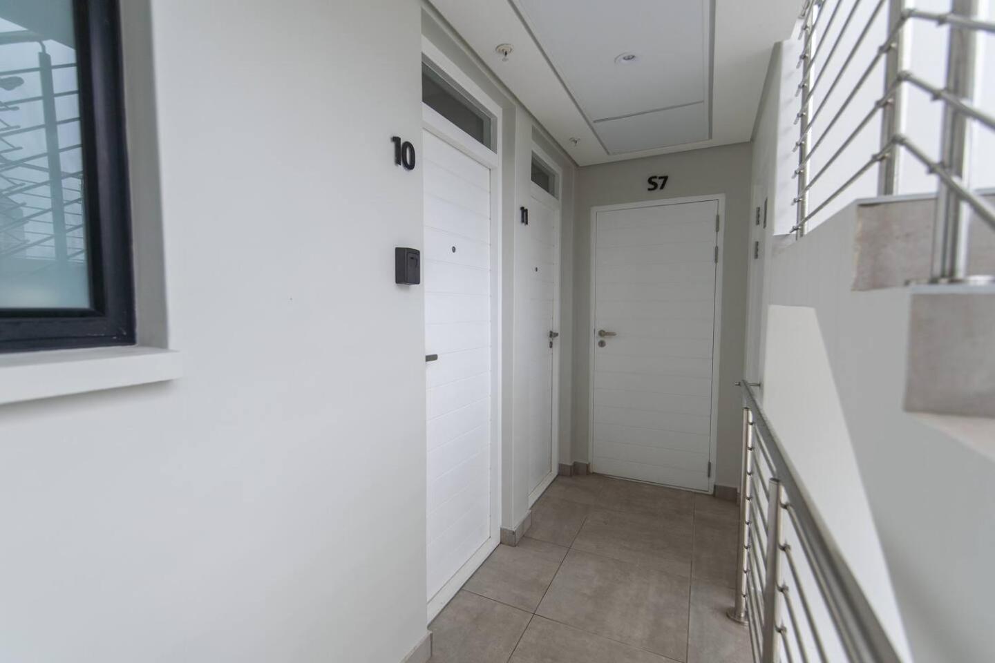 Apartment with Balcony photo 2