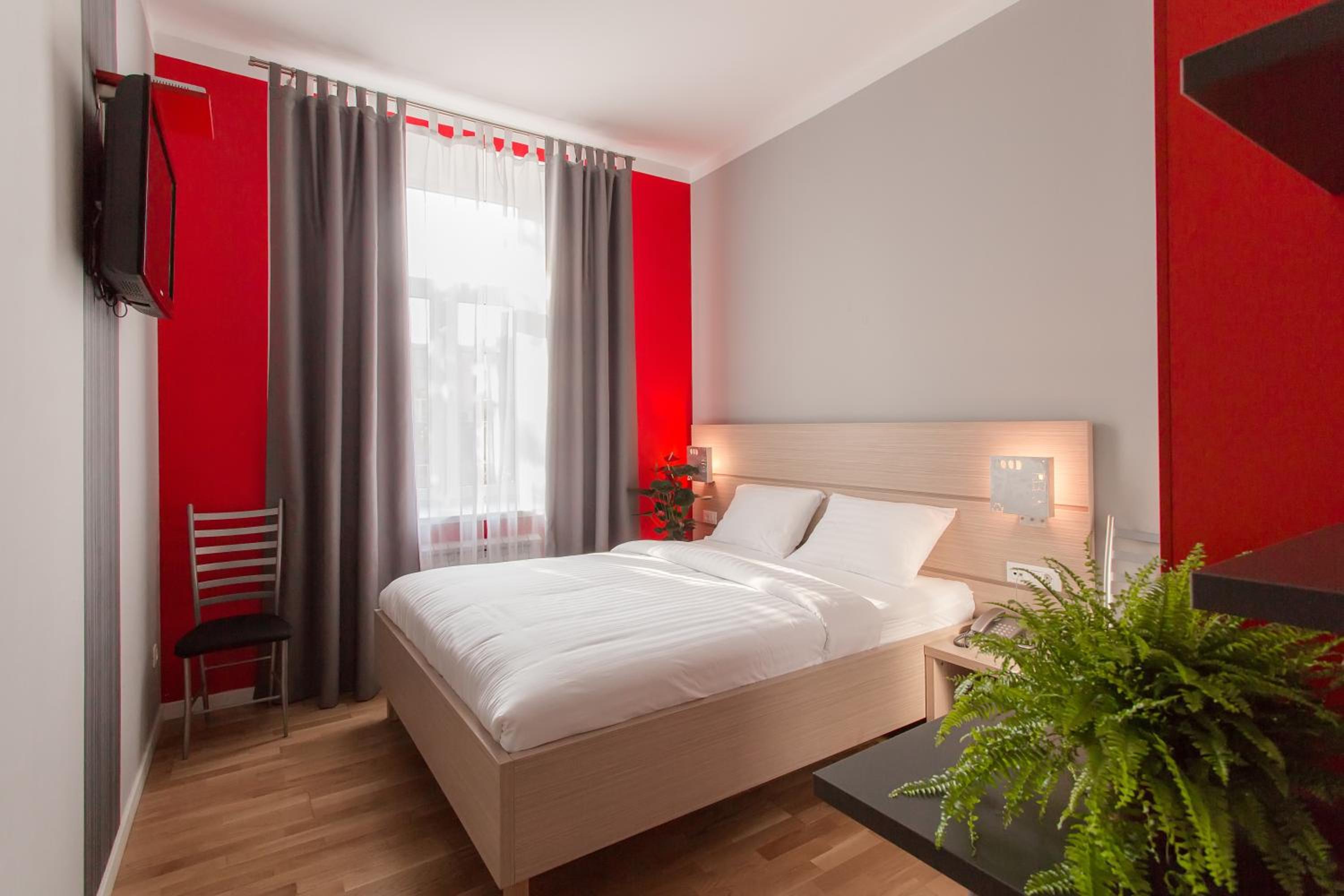 Classic Room with Double Bed or Twin Beds