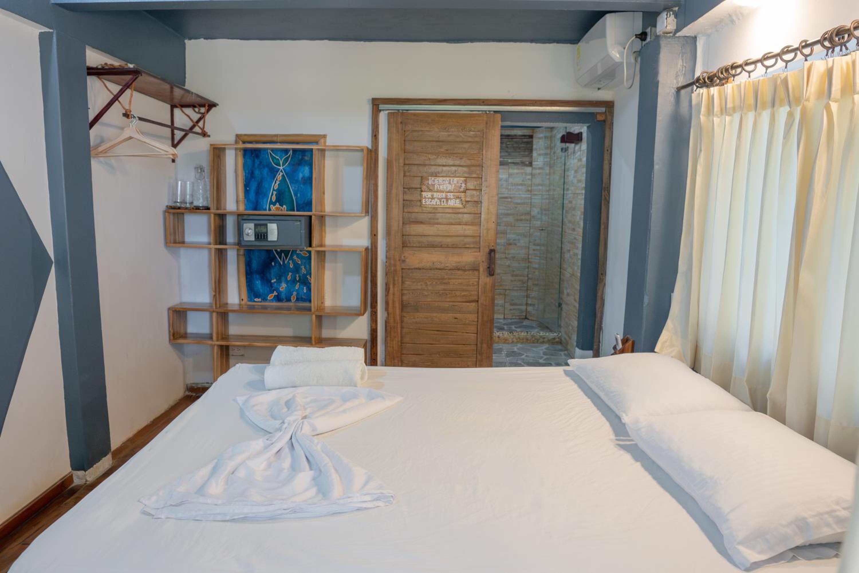 Double Room with Private Bathroom - Photo 1