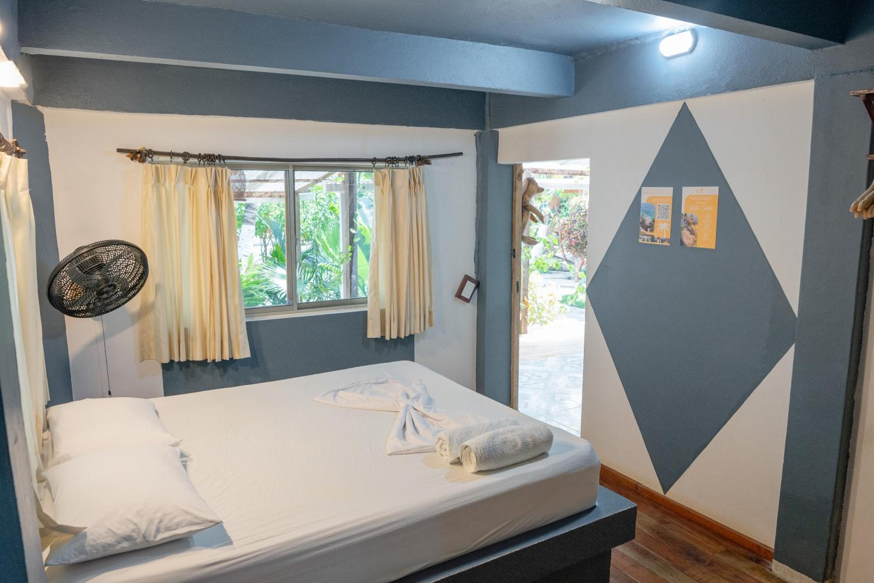 Double Room with Private Bathroom - Photo 5