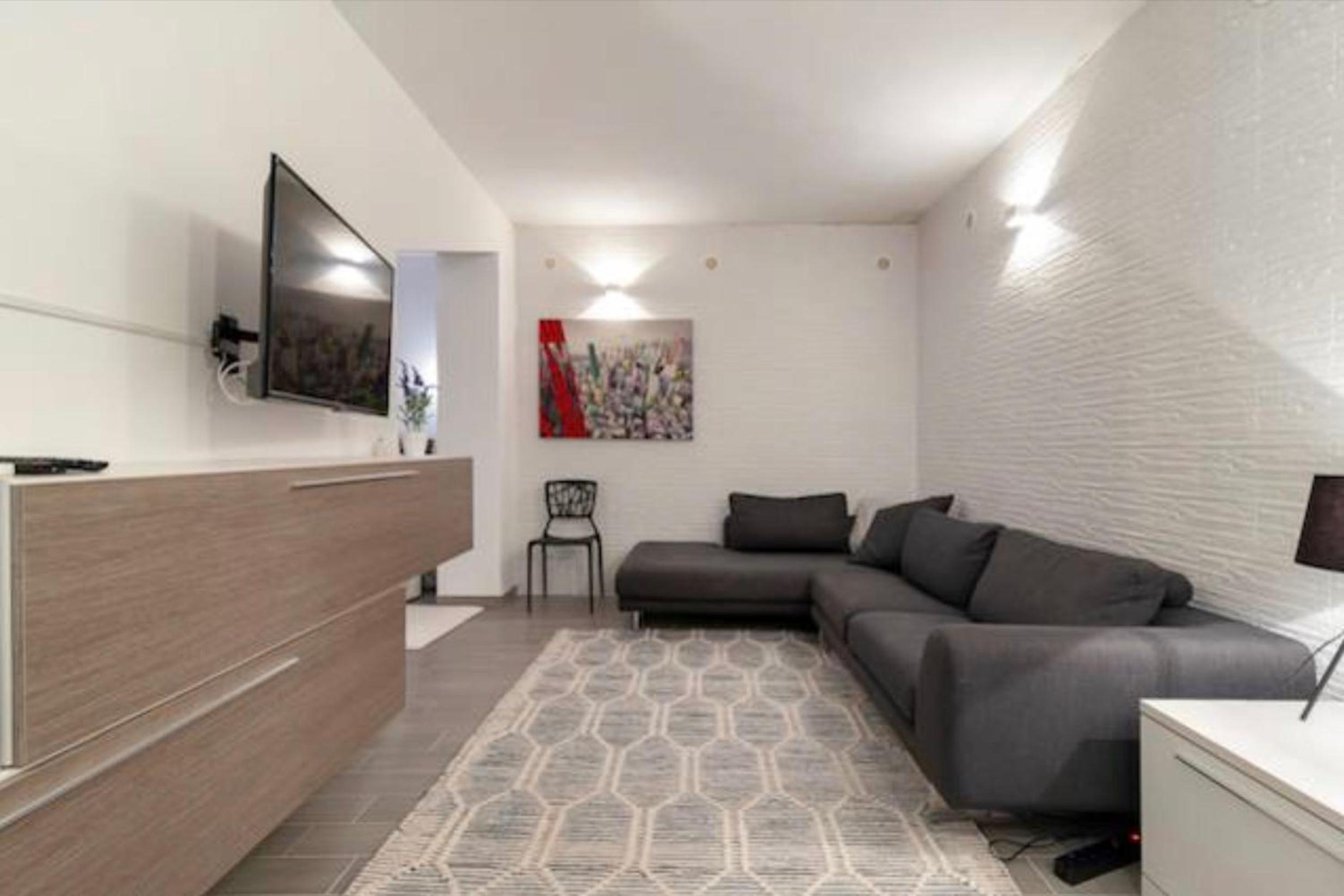 Apartment photo 1