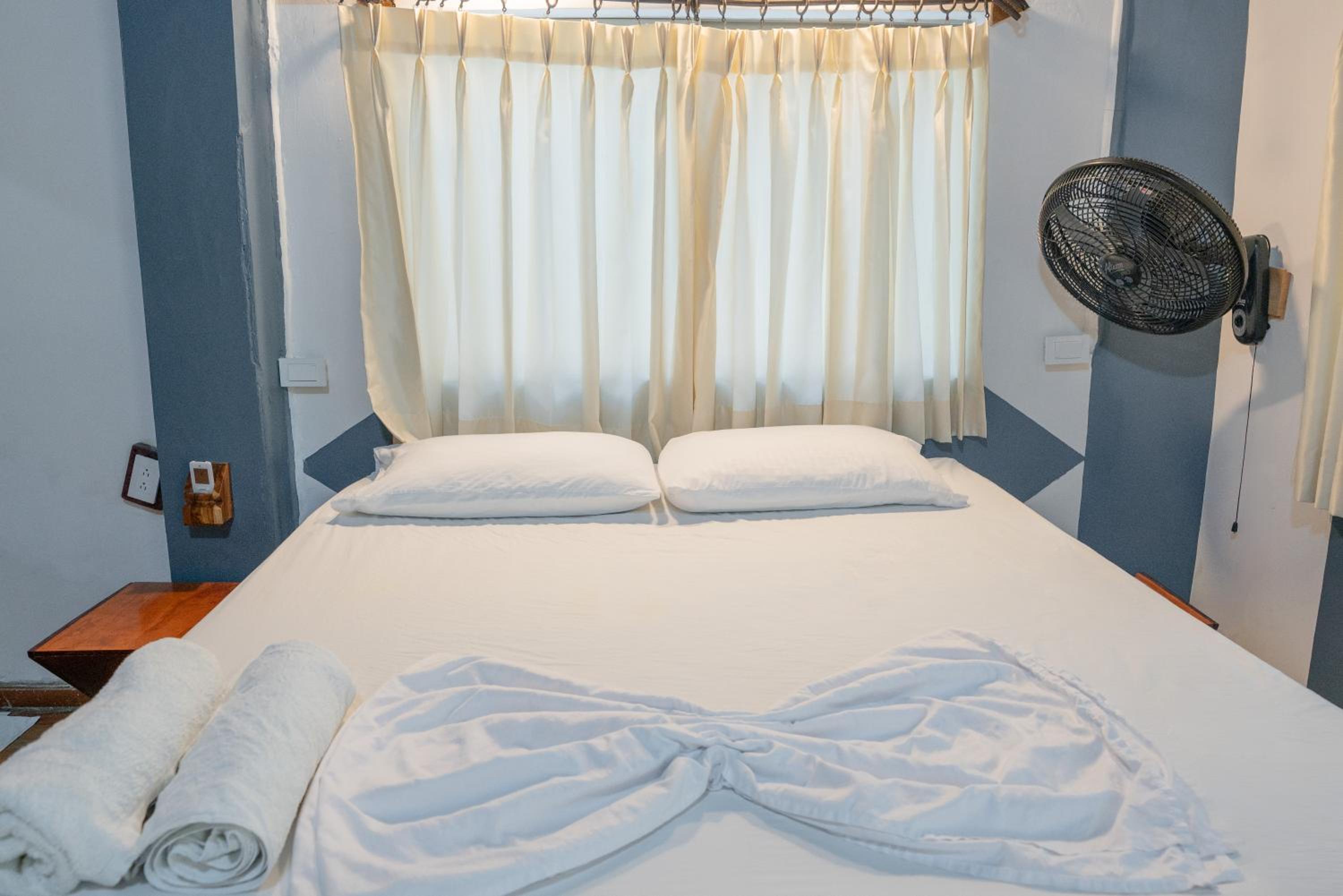 Double Room with Private Bathroom - Photo 4