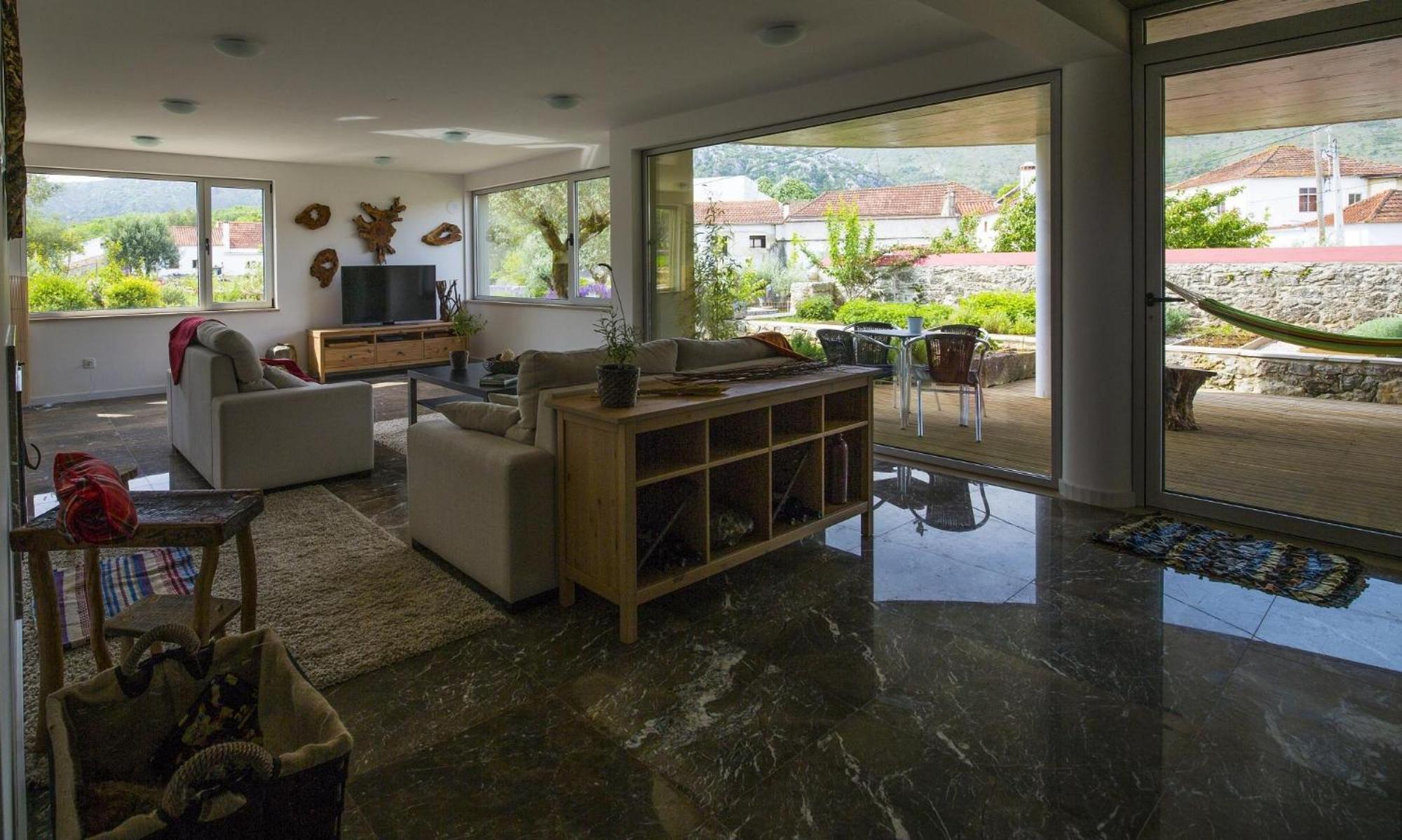Villa photo 3