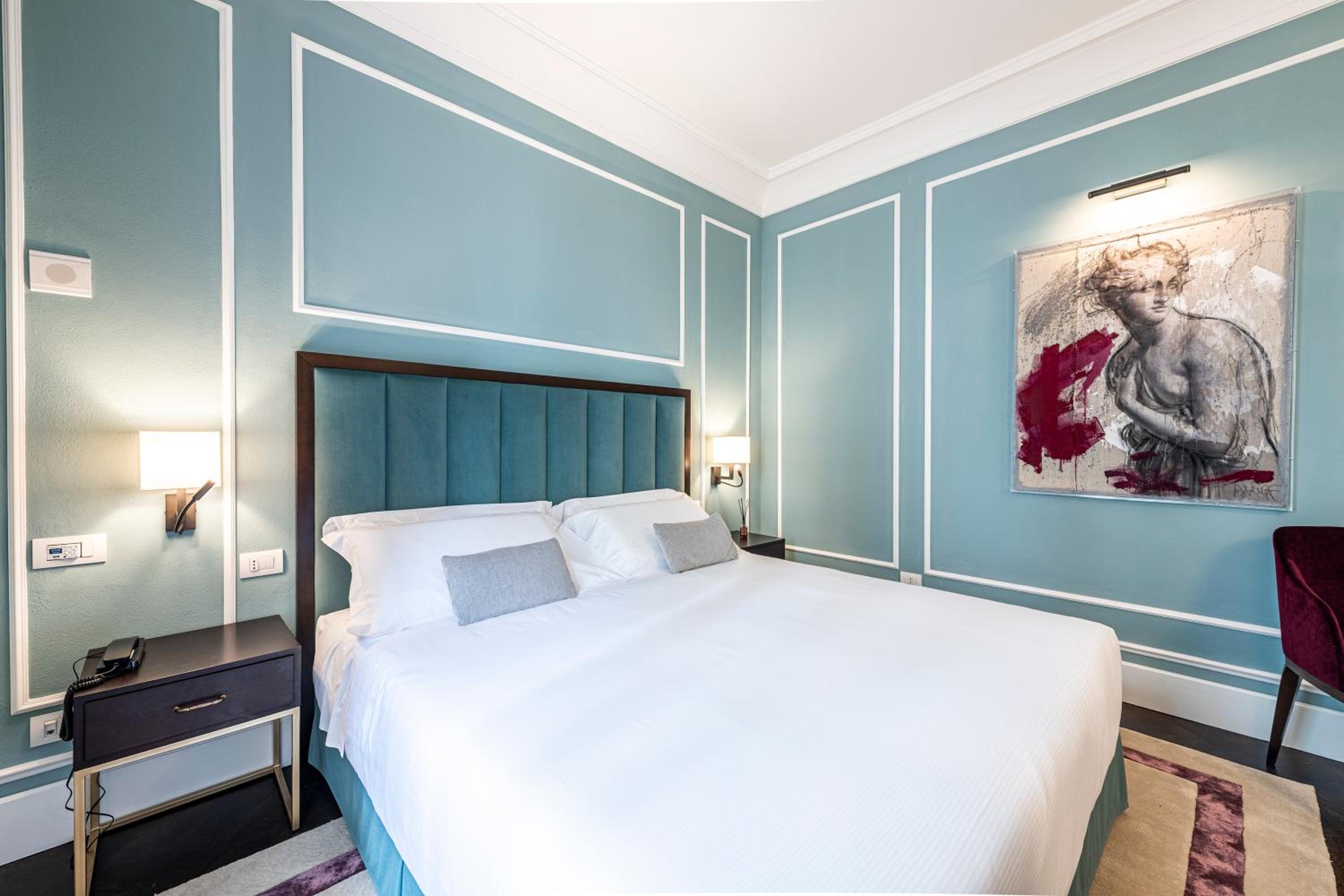 Standard King Room photo 3