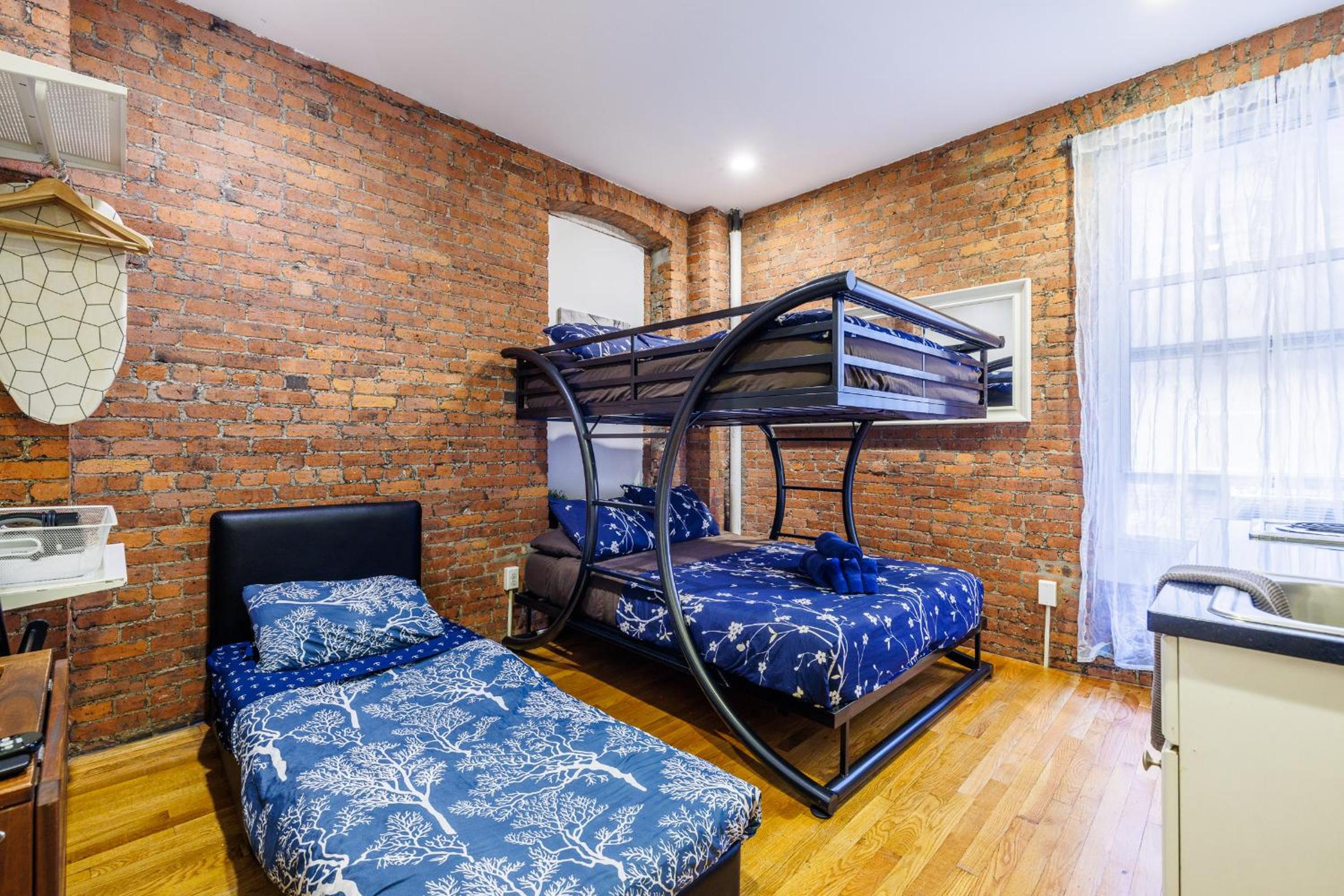 Studio Apartment photo 1