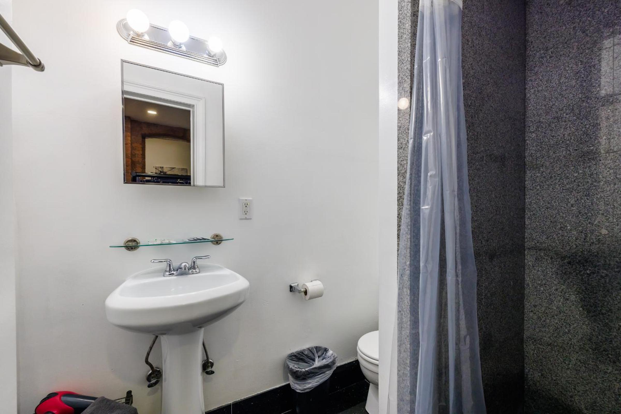 Studio Apartment photo 3