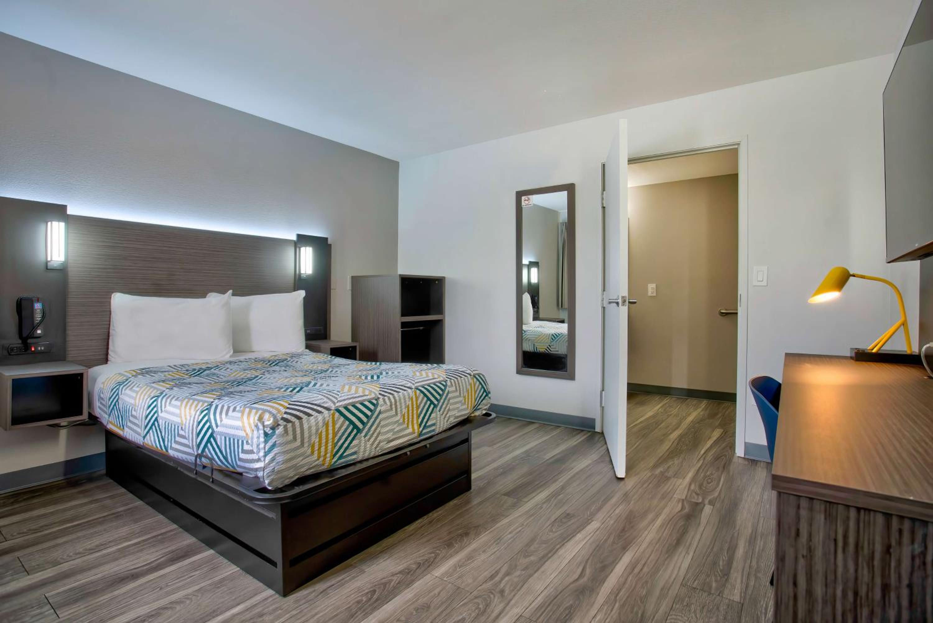Double Room - Disability Access photo 2