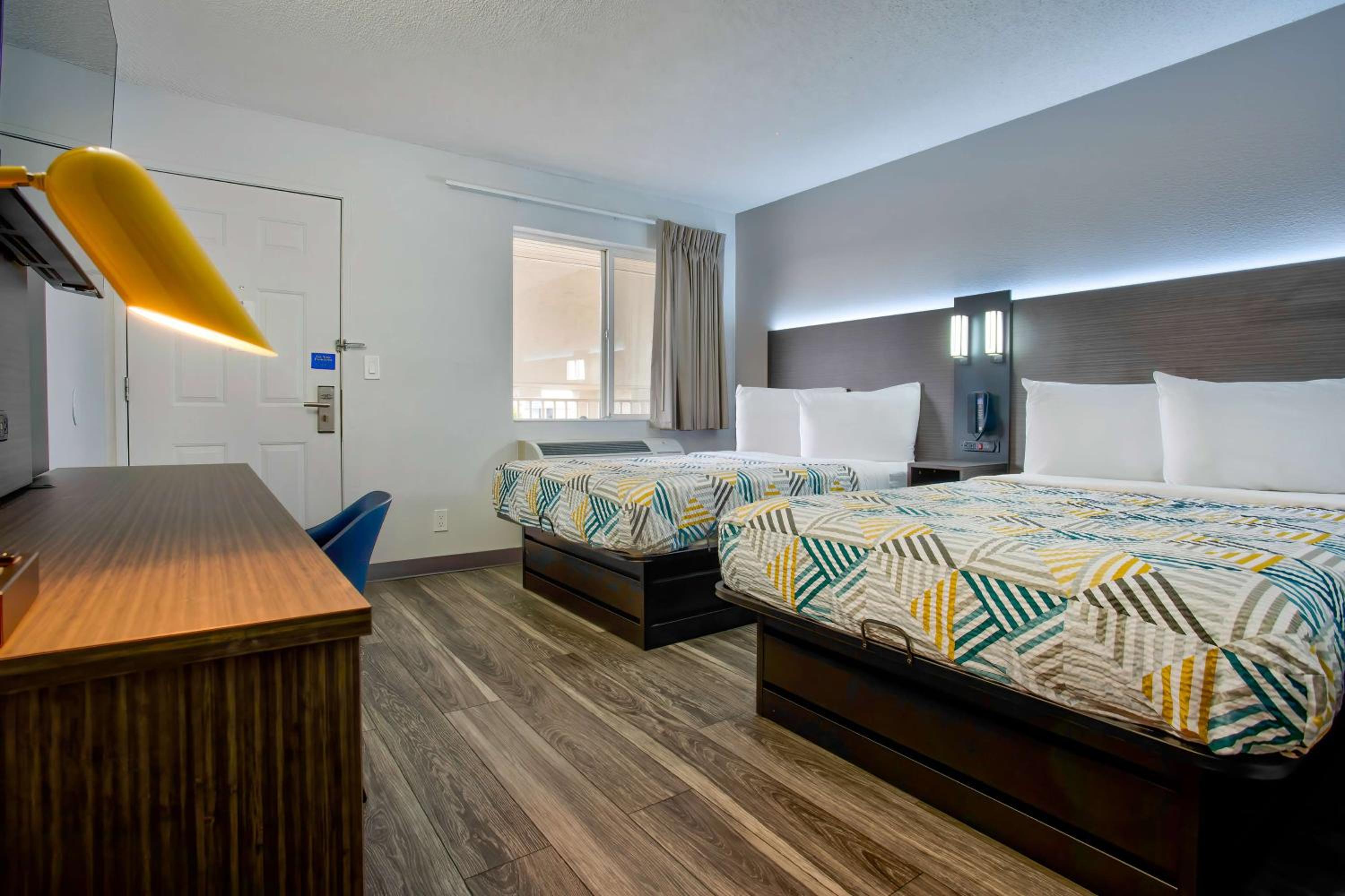 Deluxe Quadruple Room