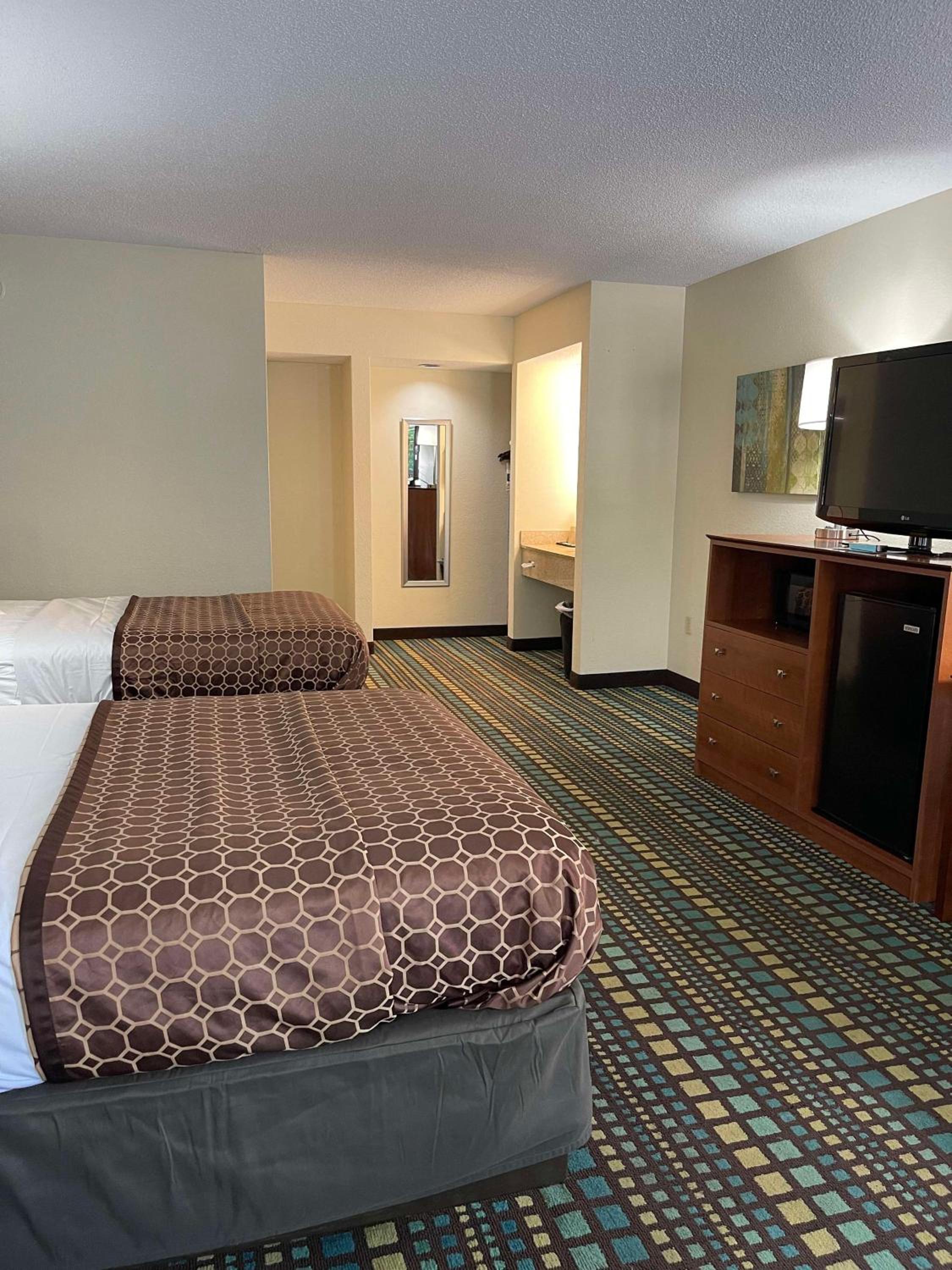 Double Room with Two Double Beds - Smoking - Photo 3