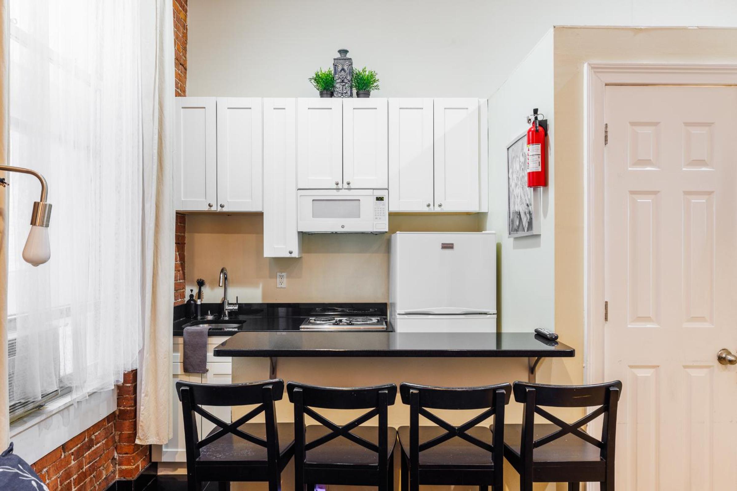 Studio Apartment photo 3