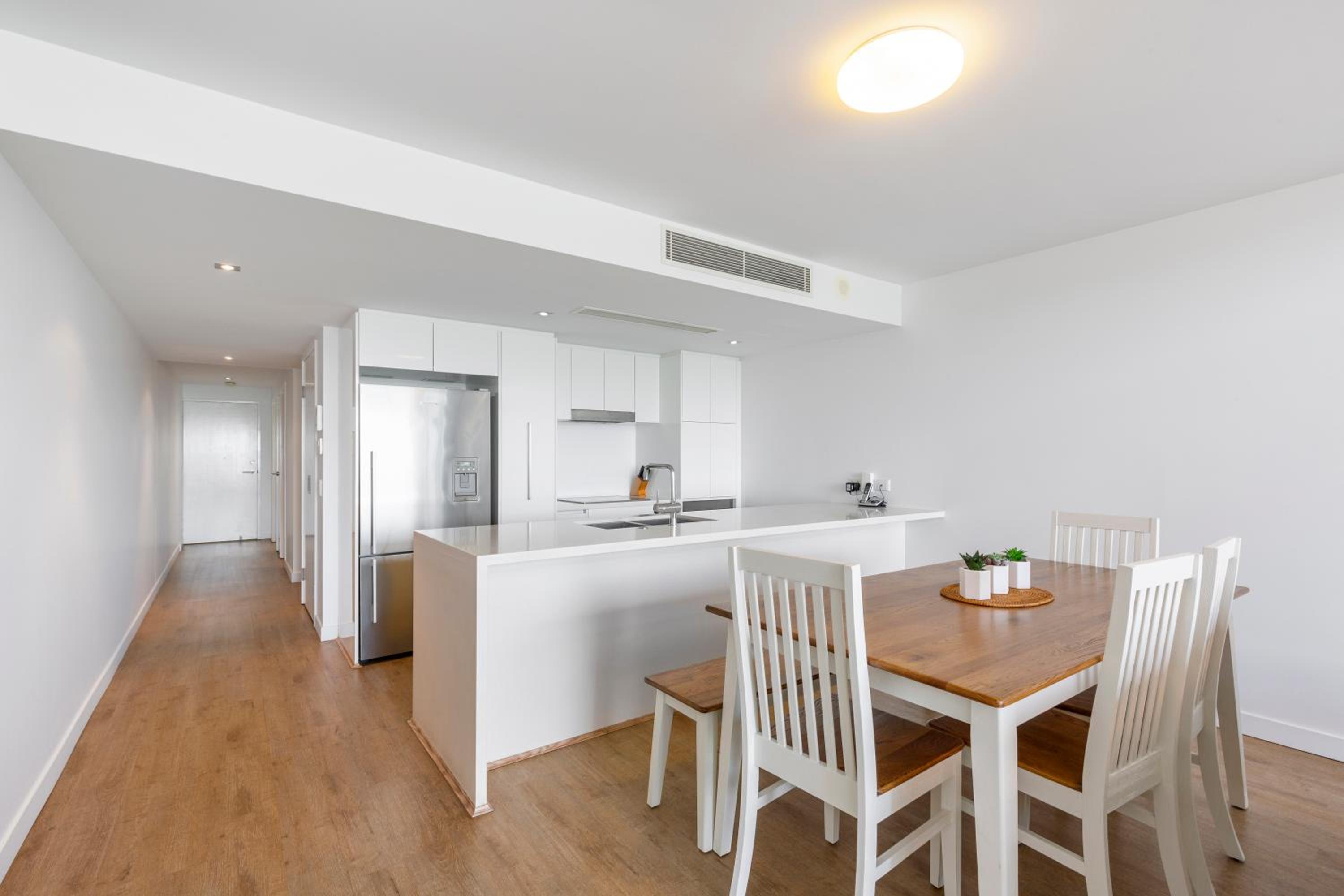 Three Bedroom Apartment with Ocean View photo 3