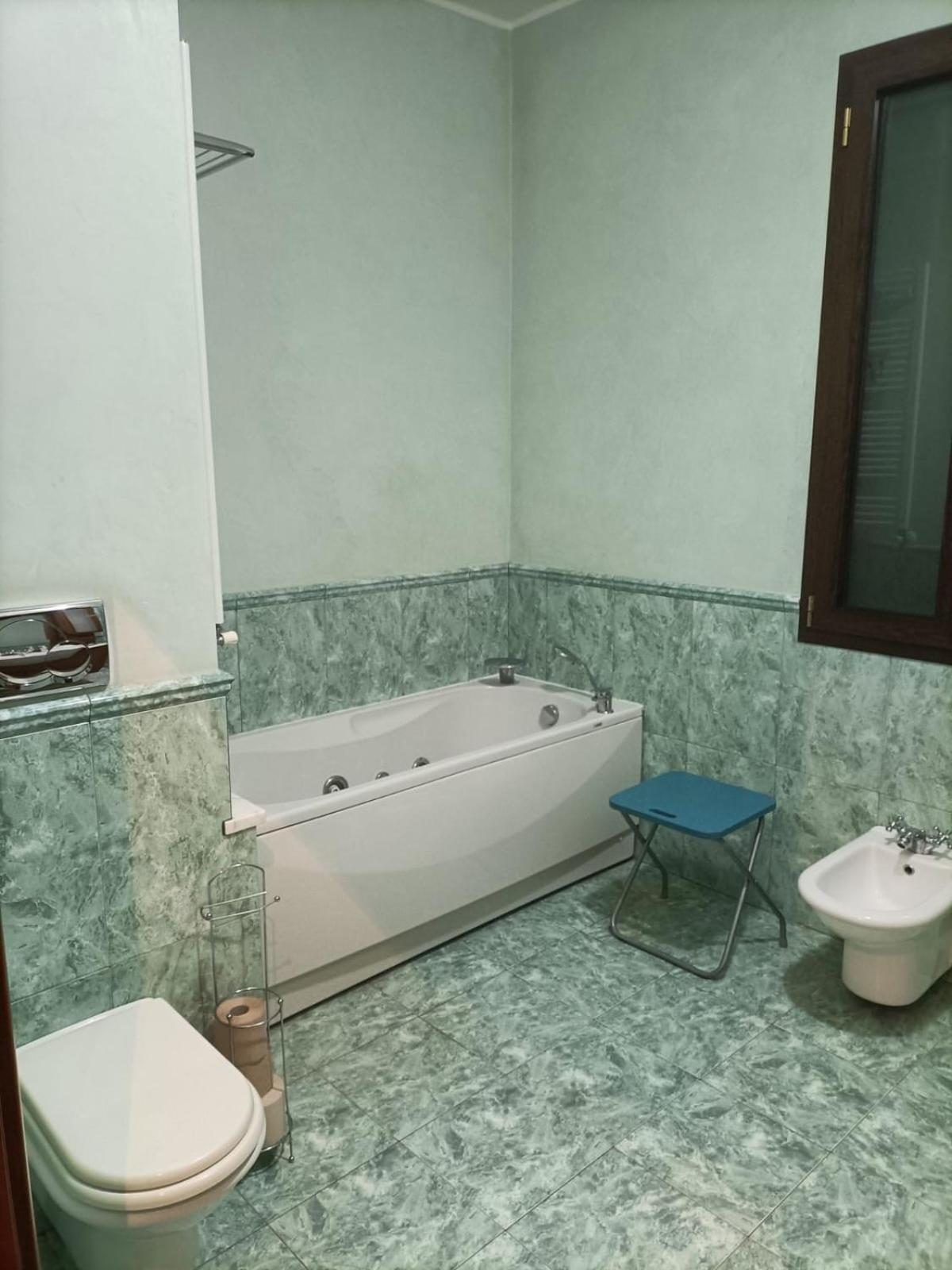 Large Double Room photo 3