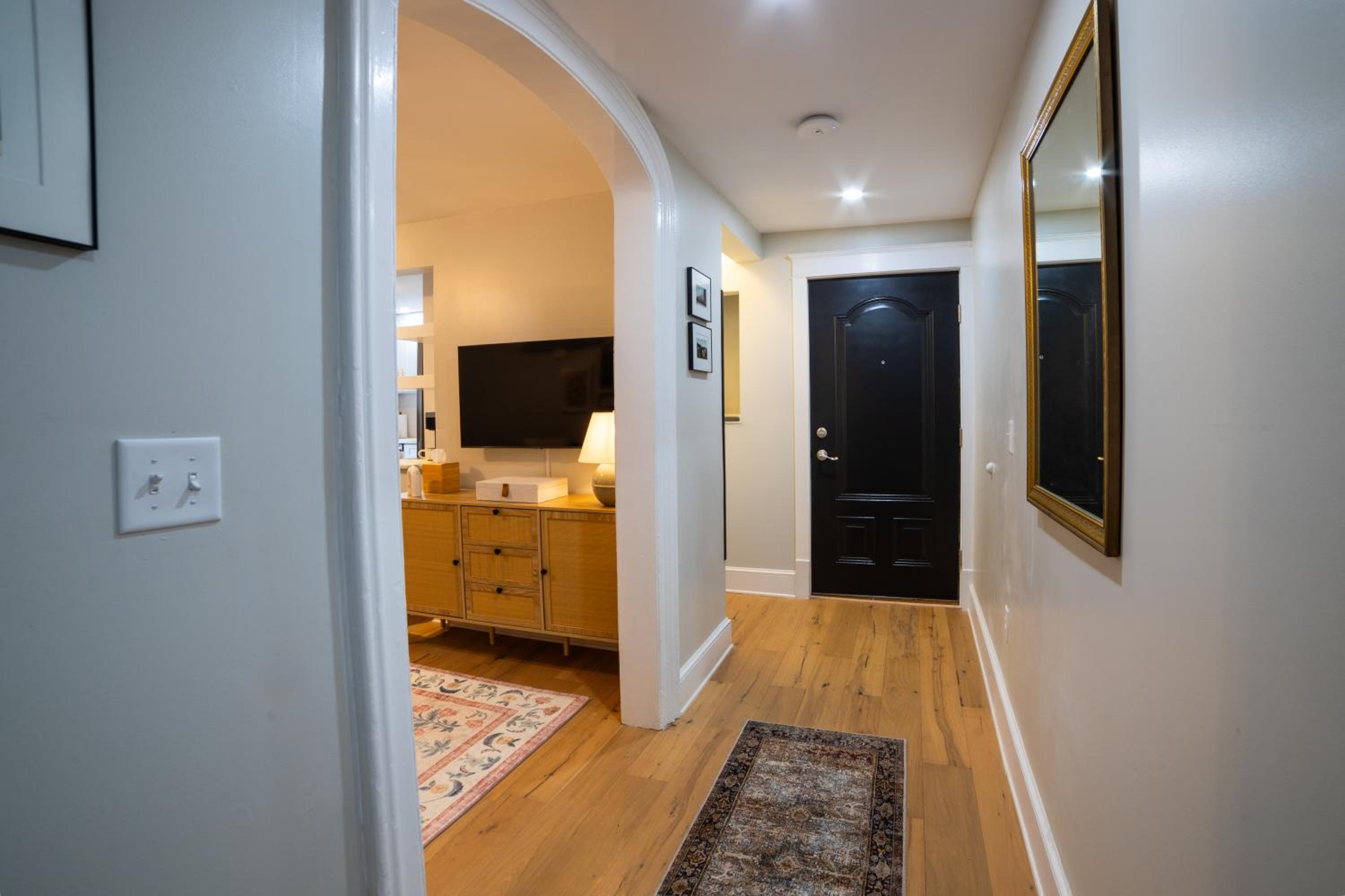 Three-Bedroom Apartment photo 1