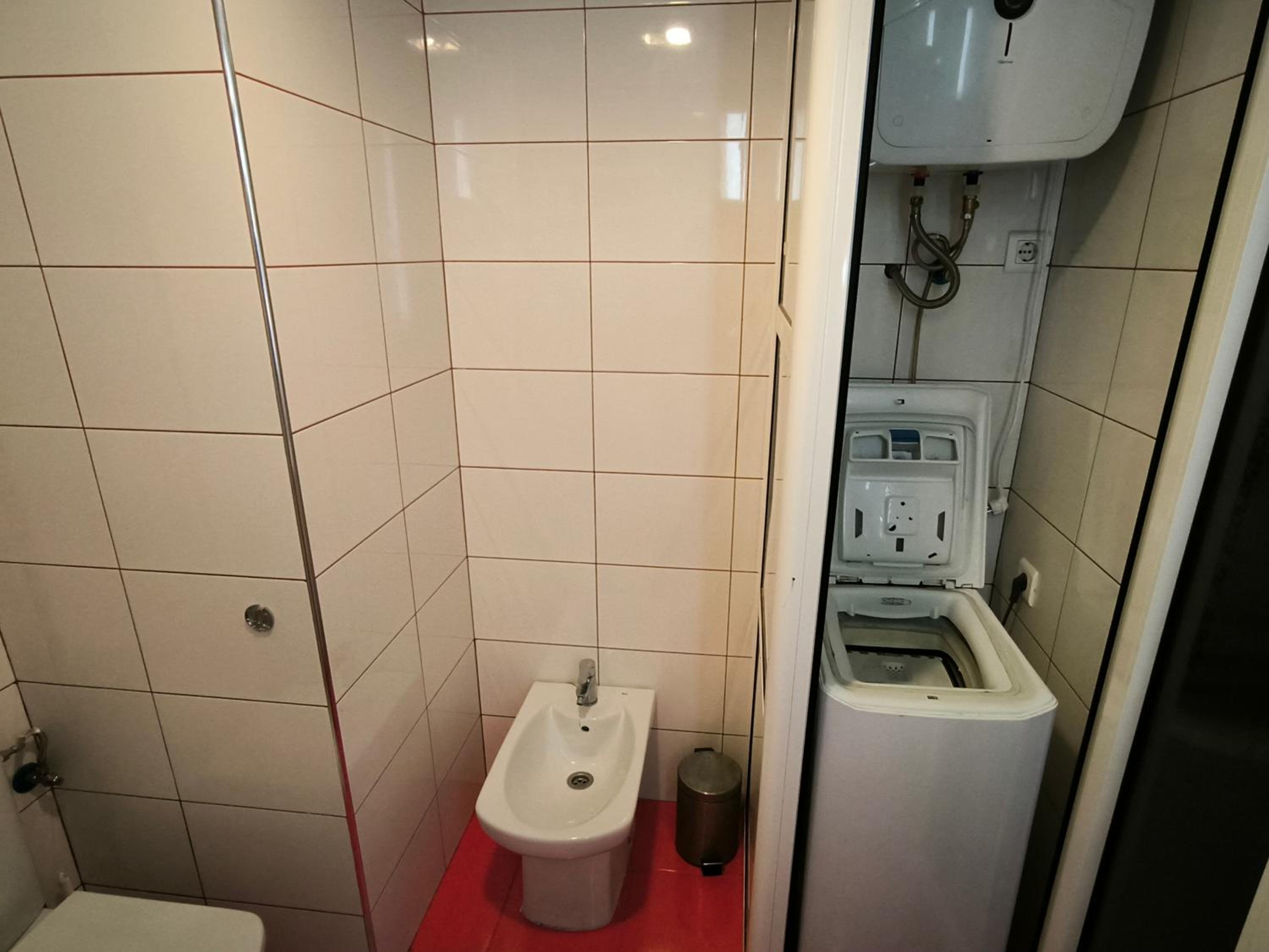 Studio Apartment - Photo 31
