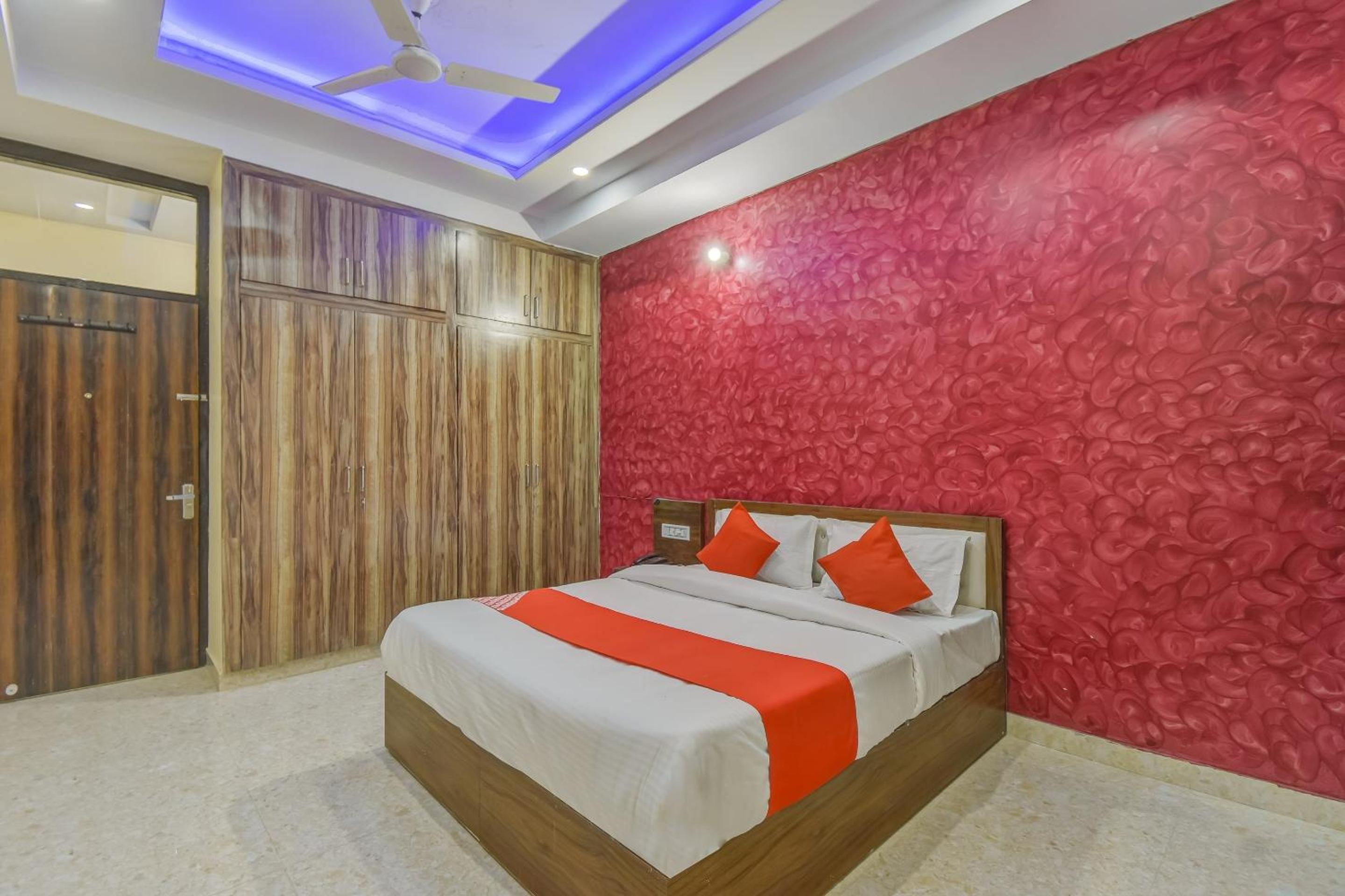 Standard Double Room - Photo 7