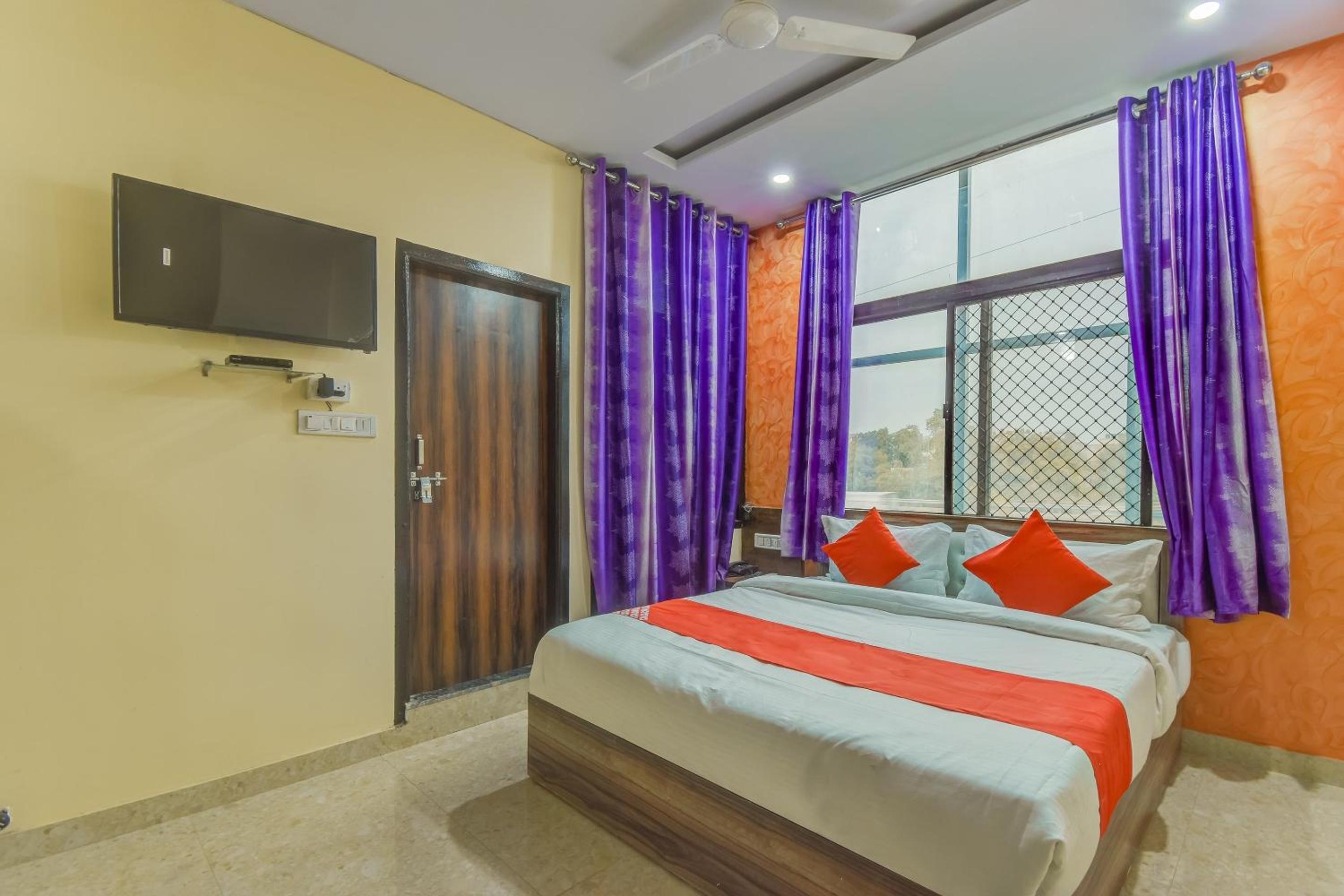 Standard Double Room - Photo 15