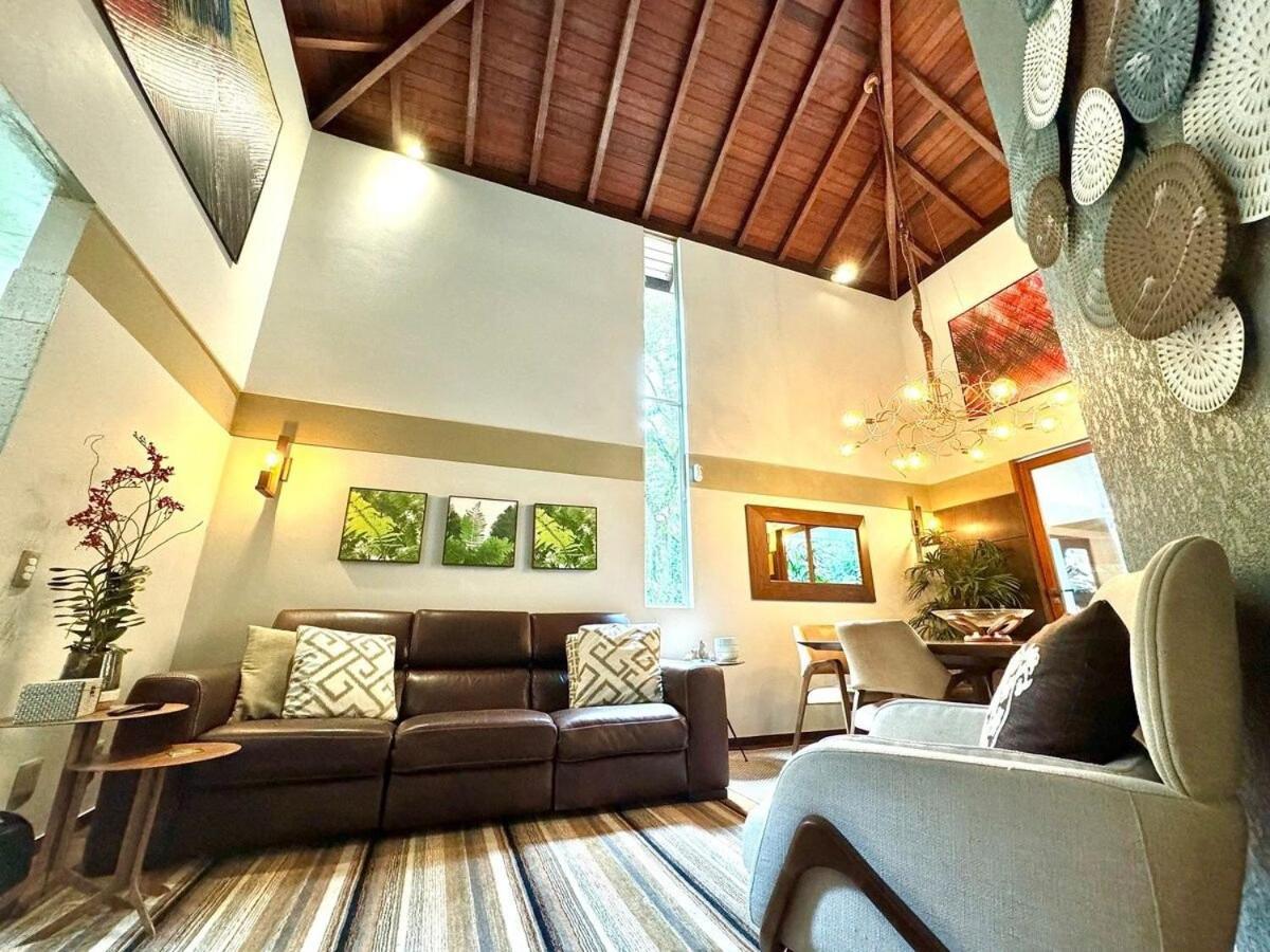 Villa photo 1