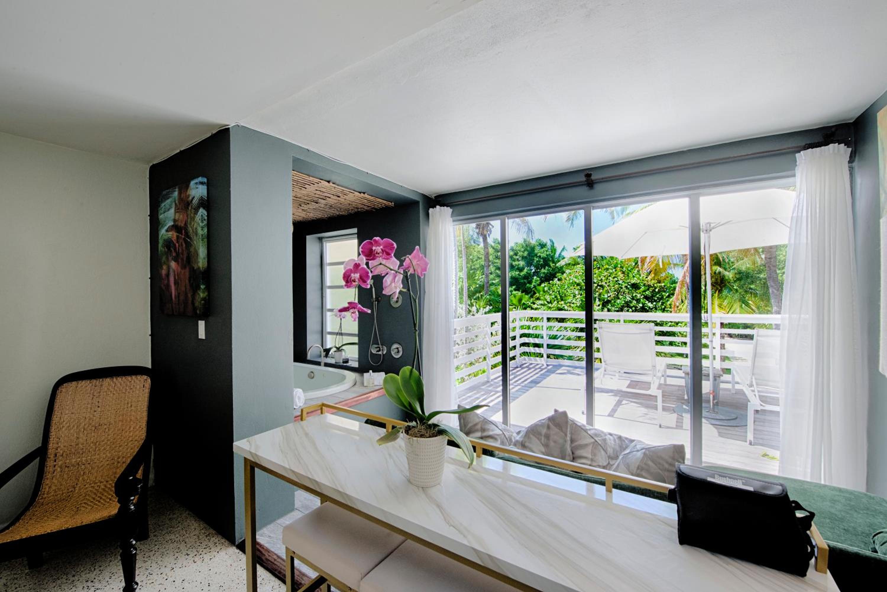 Wild Flower Suite (Garden View) photo 3