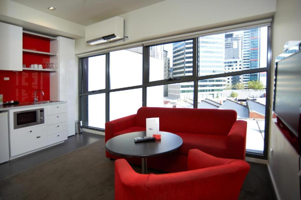 One-Bedroom Apartment - Photo 7
