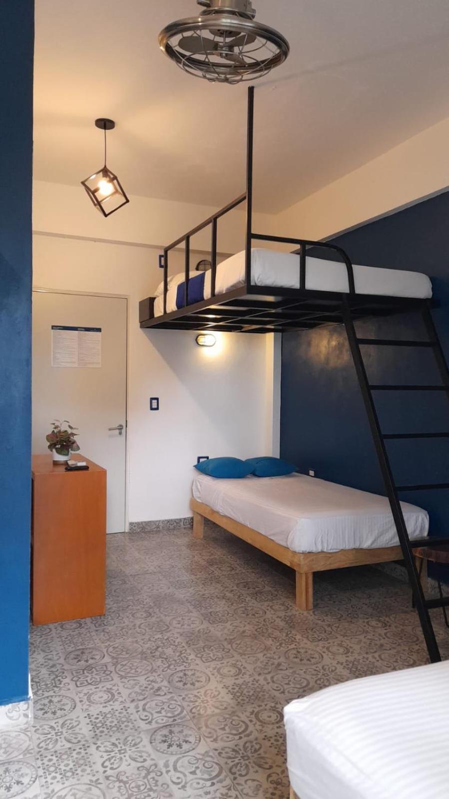 Quadruple Room - Photo 1