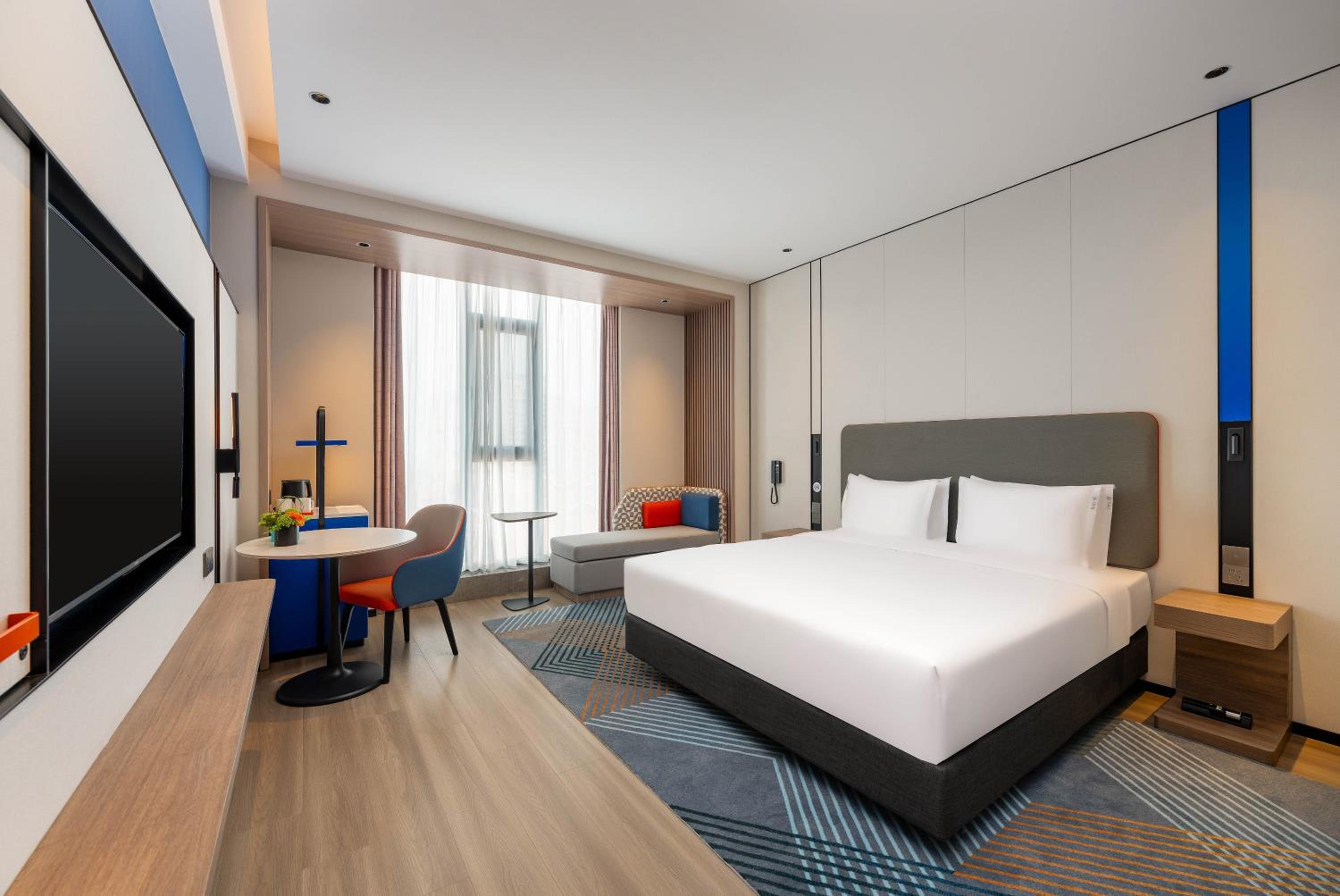Standard King Room photo 1