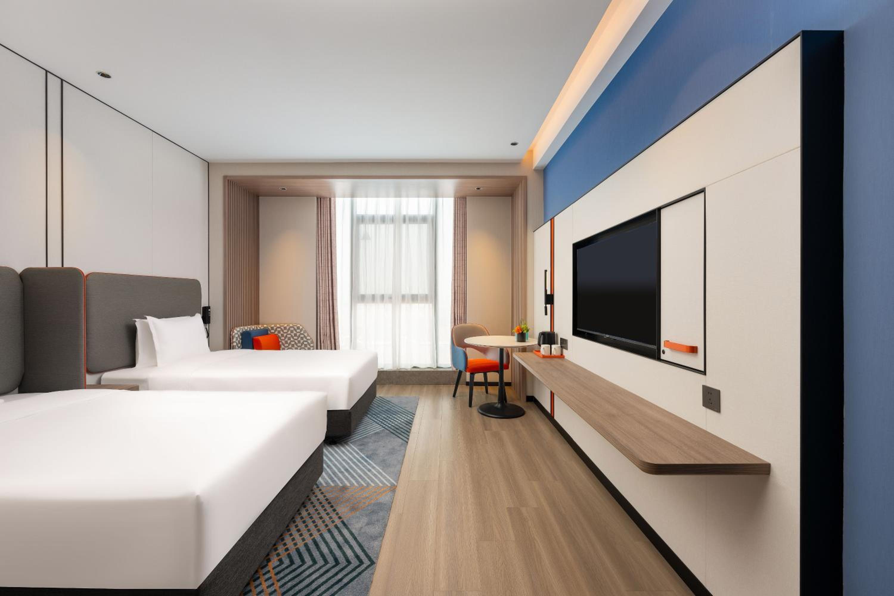 Standard Double Room with Two Double Beds and City View photo 1