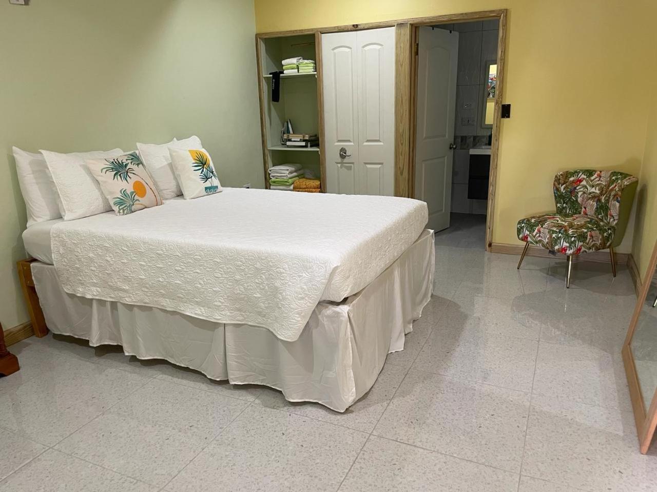 Deluxe Double Room with Balcony photo 3