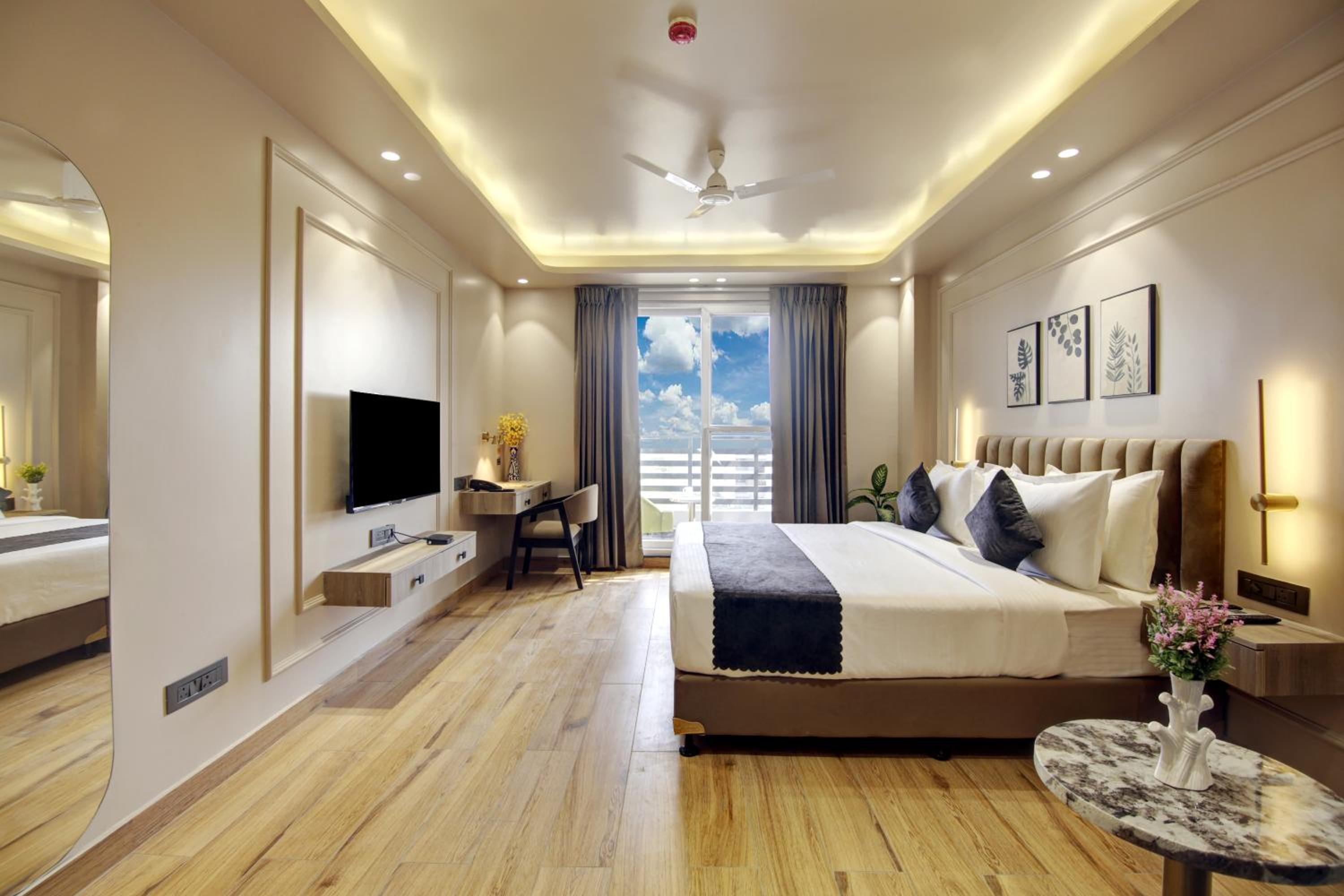 Deluxe Room with Balcony