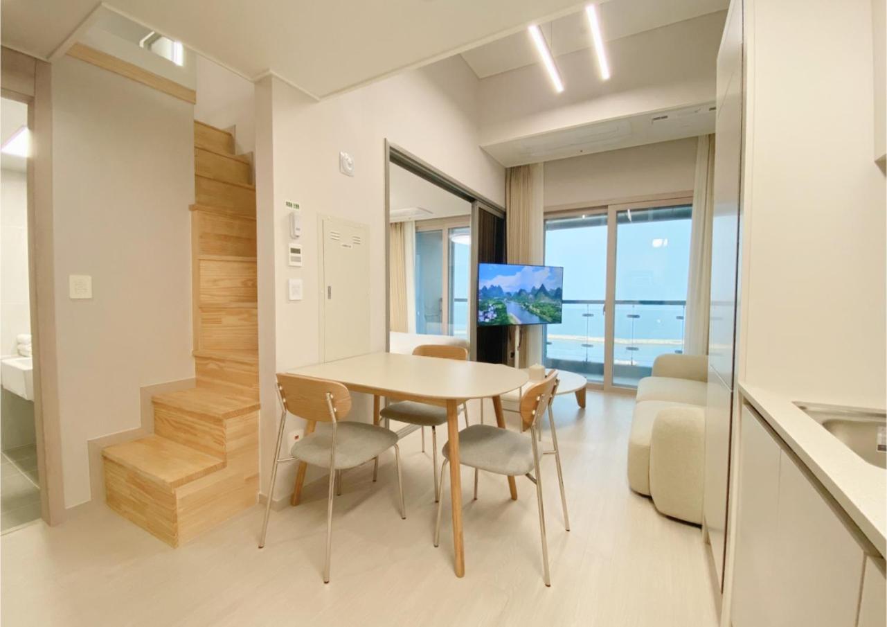 Duplex Suite Ocean View (25F) - Photo 1