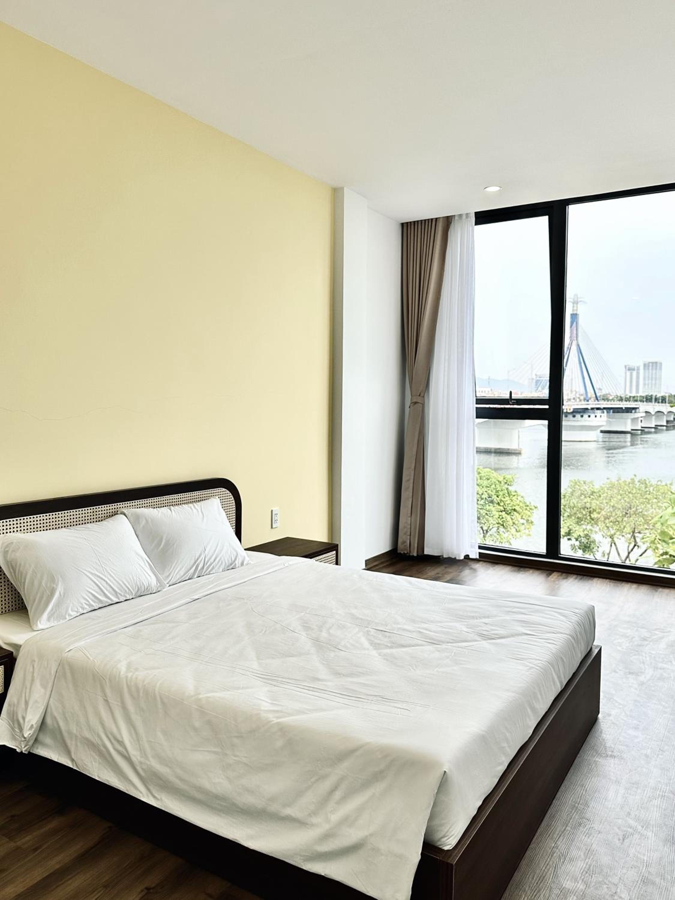 Suite with River View - Photo 1