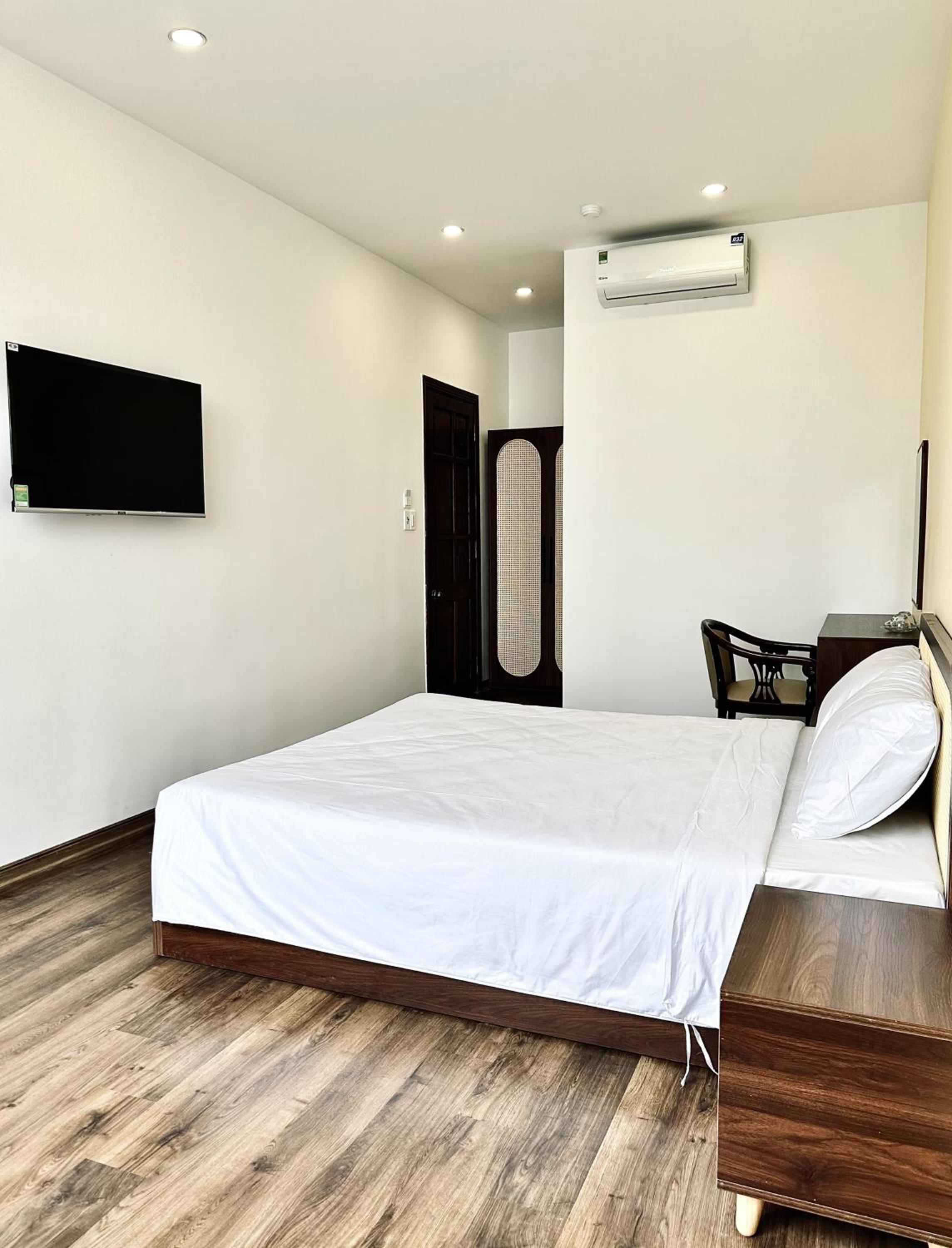 Suite with River View - Photo 4