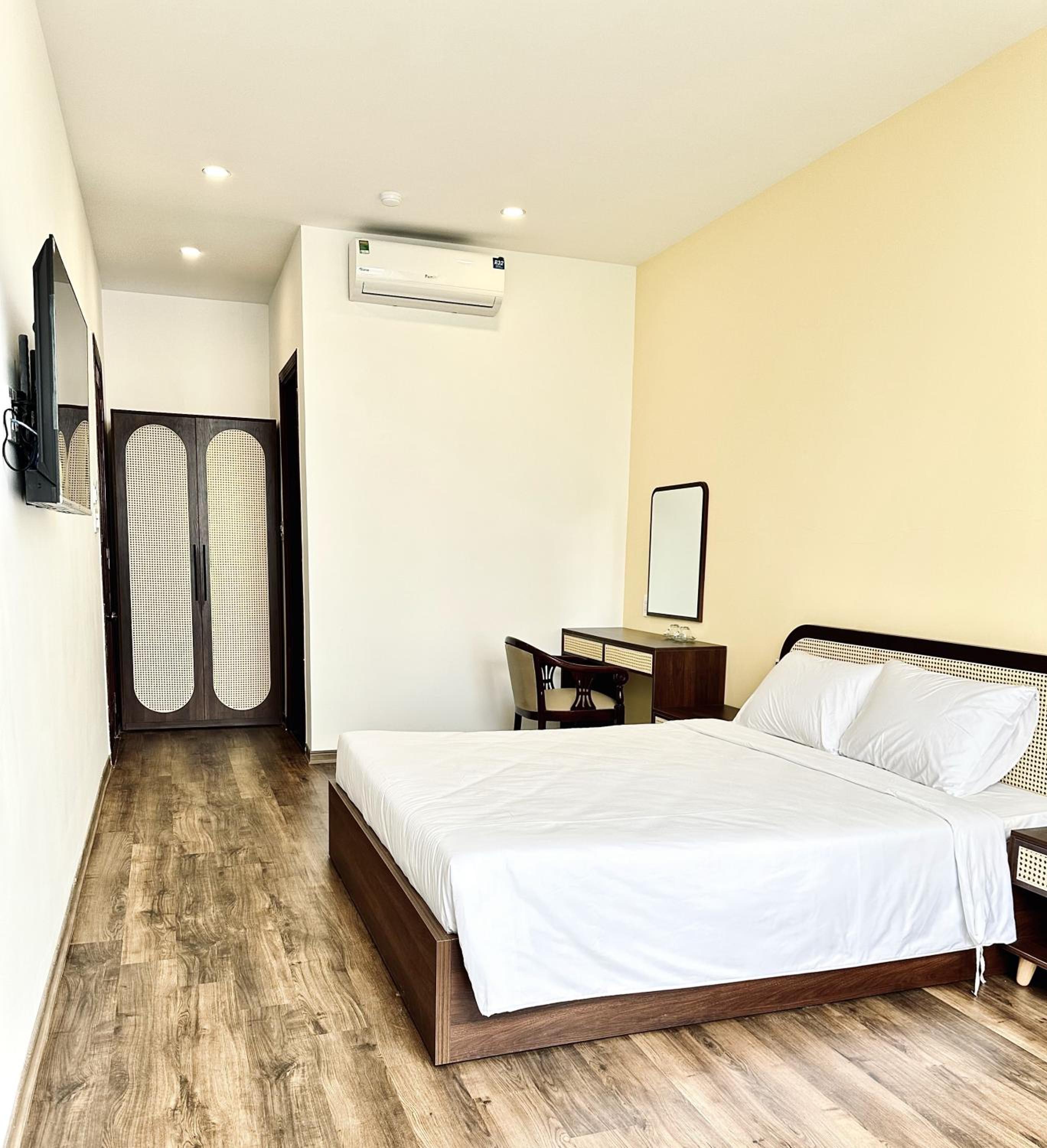 Suite with River View - Photo 5