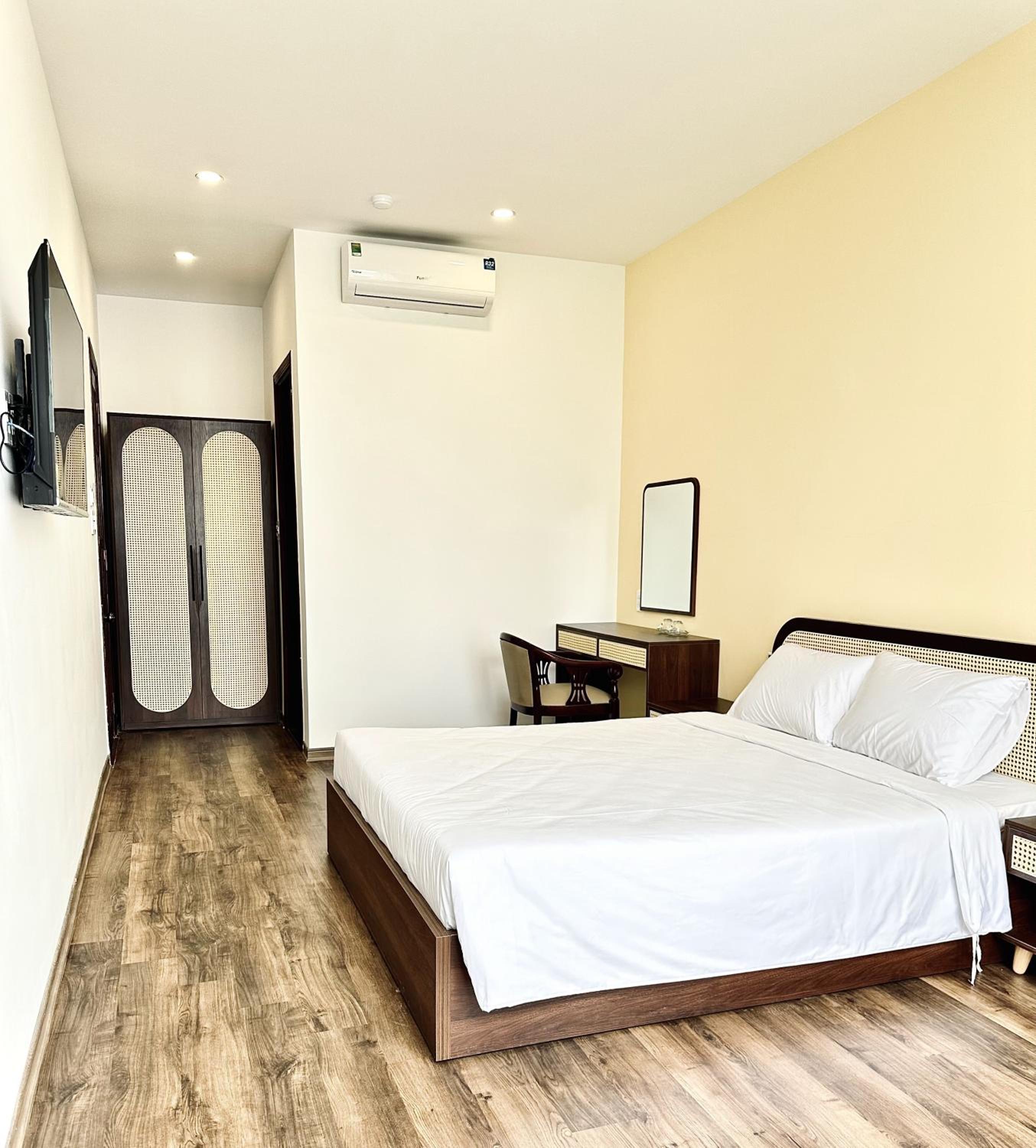 Suite with River View - Photo 3