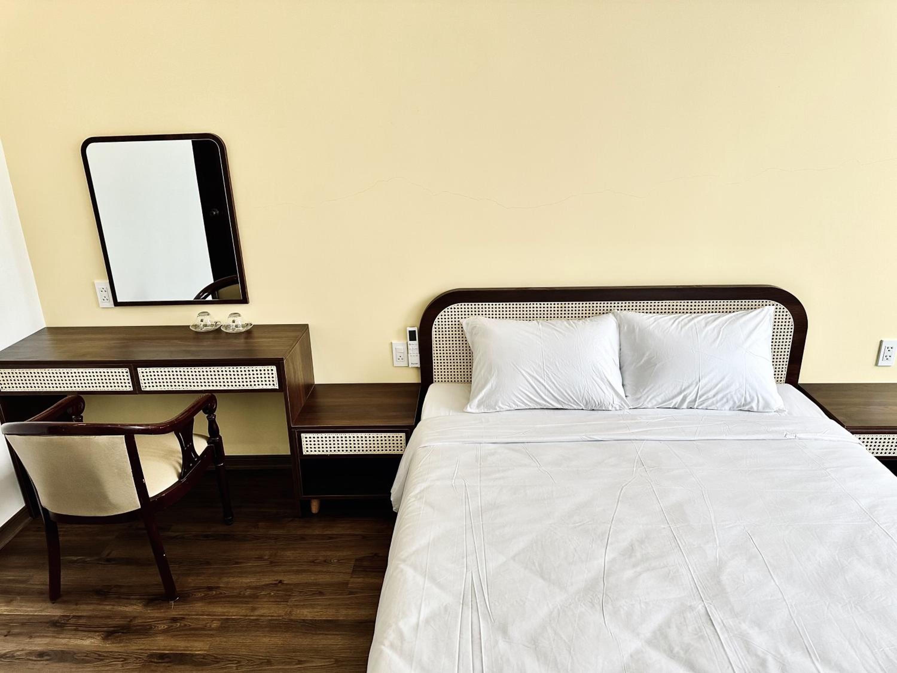Suite with River View - Photo 7