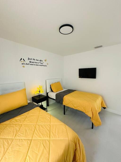 Three-Bedroom House photo 2
