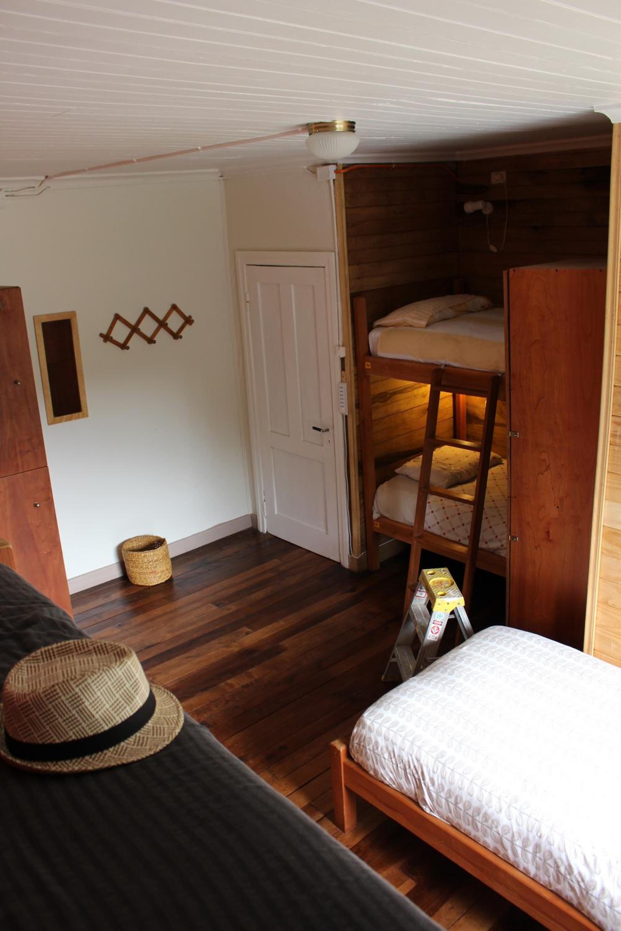 Single Bed In Mixed Dormitory Room photo 3