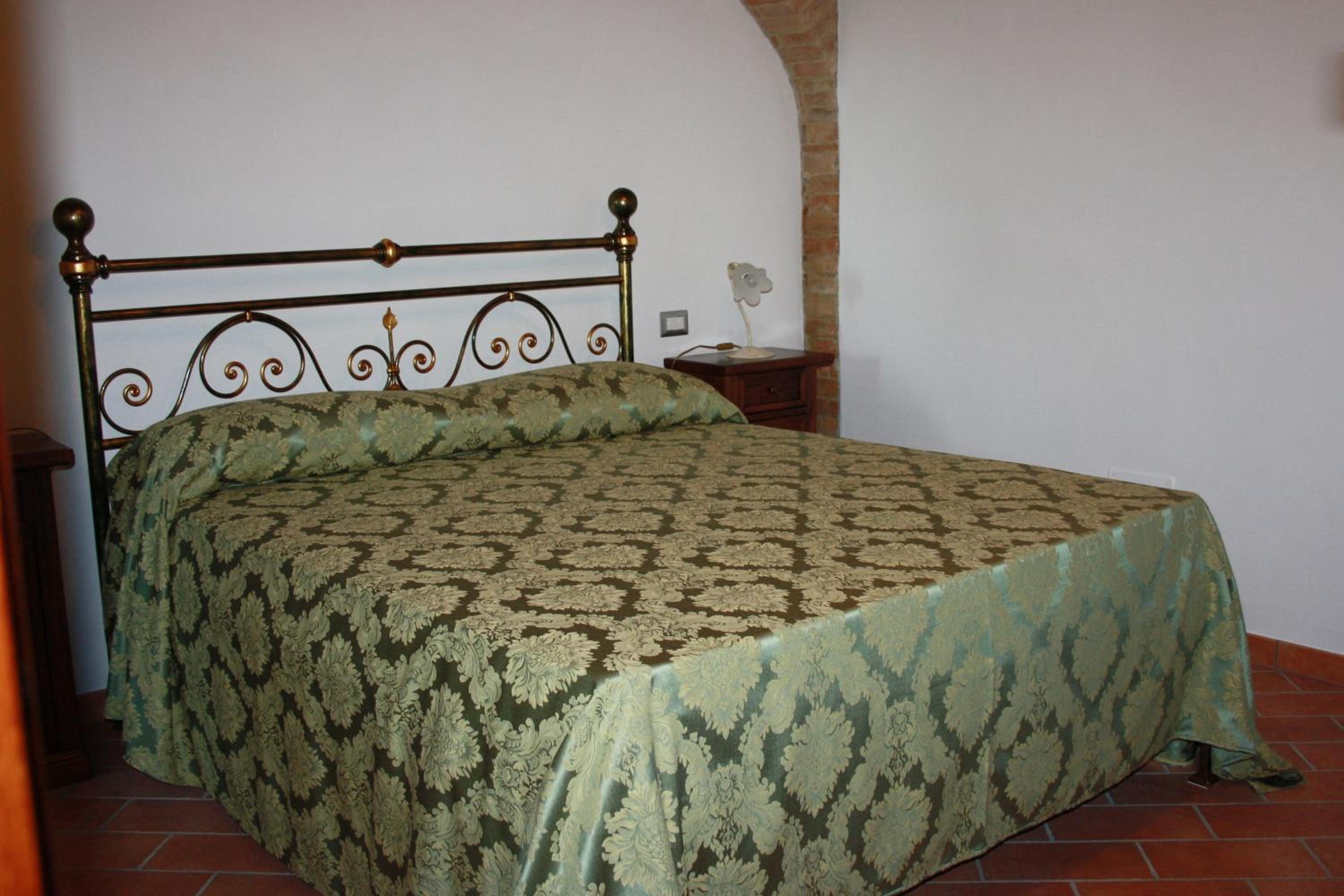 One-Bedroom Apartment (5 Adults) photo 1