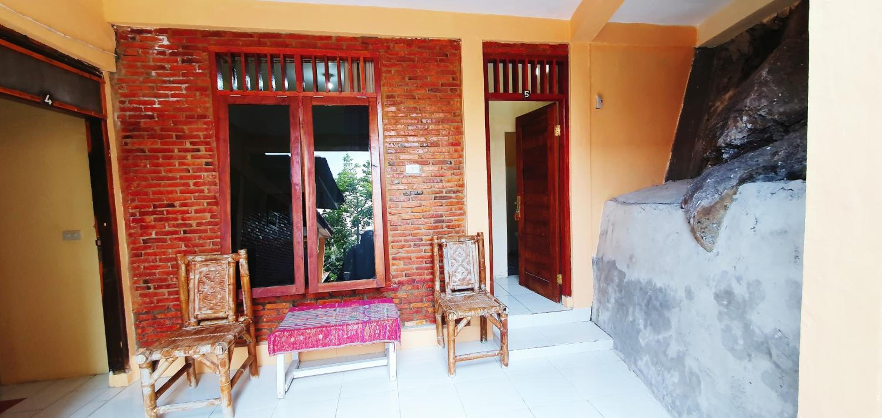 Double Room with No Lake View - Photo 1