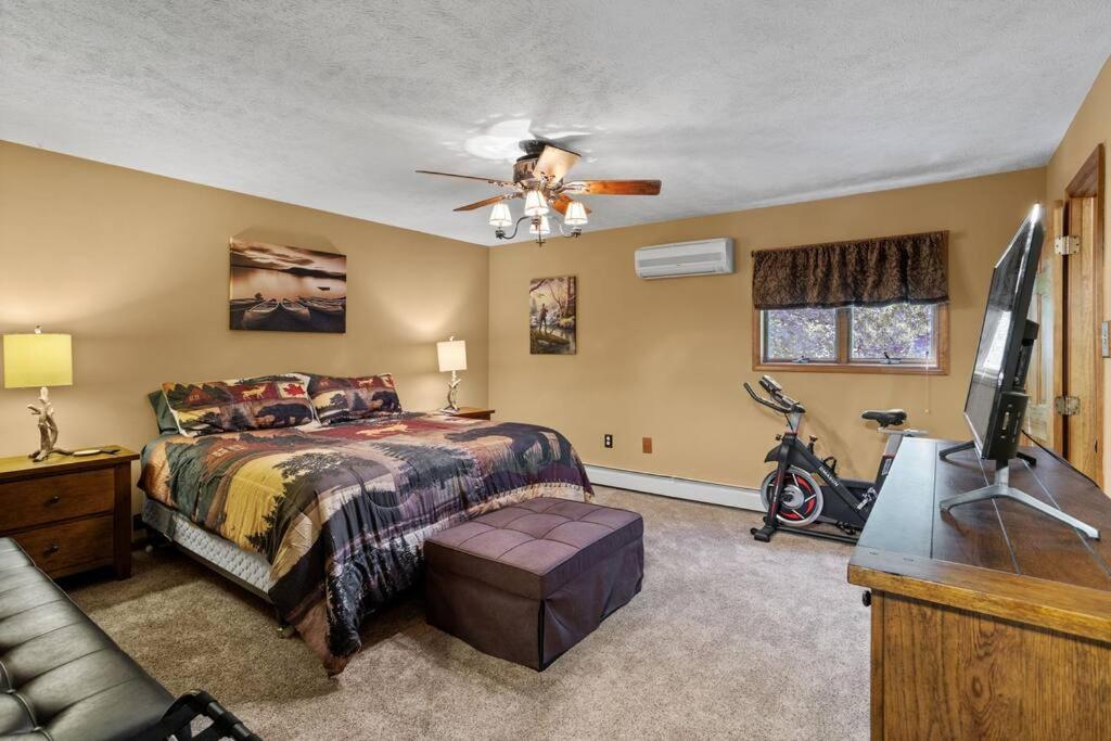 Three-Bedroom House photo 1